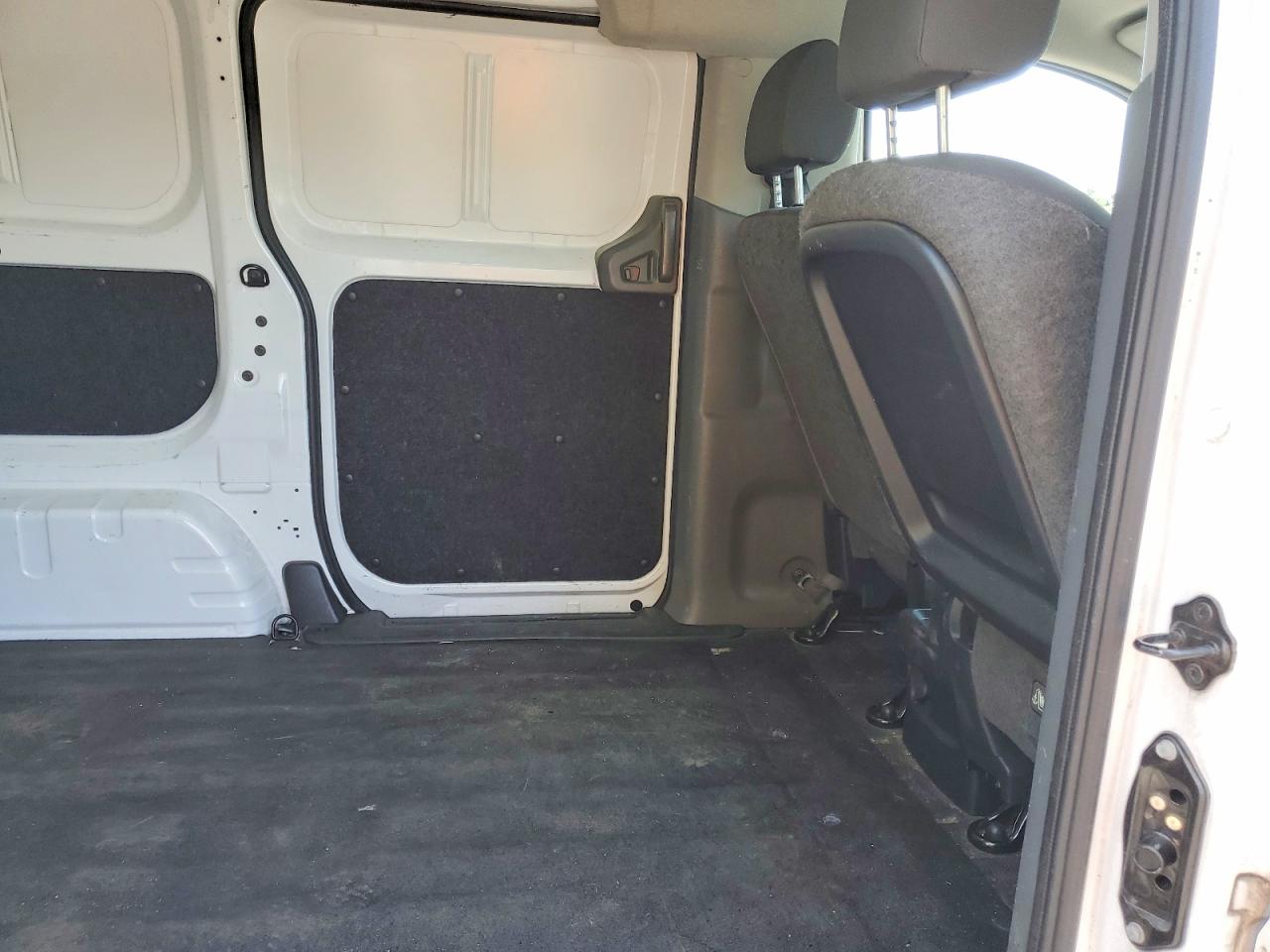 2020 NISSAN NV200 SV photo 31