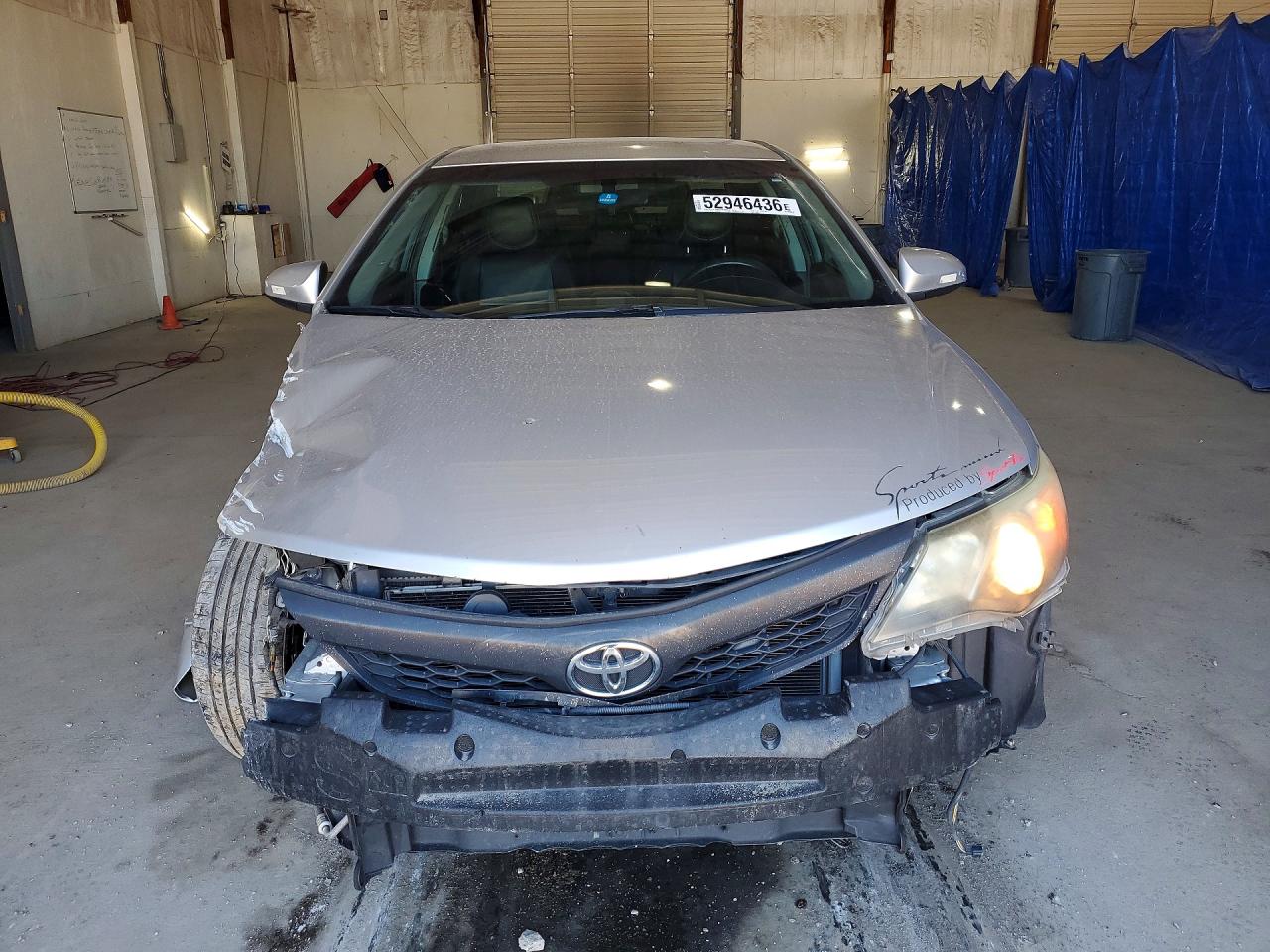 2012 TOYOTA CAMRY SE photo 13