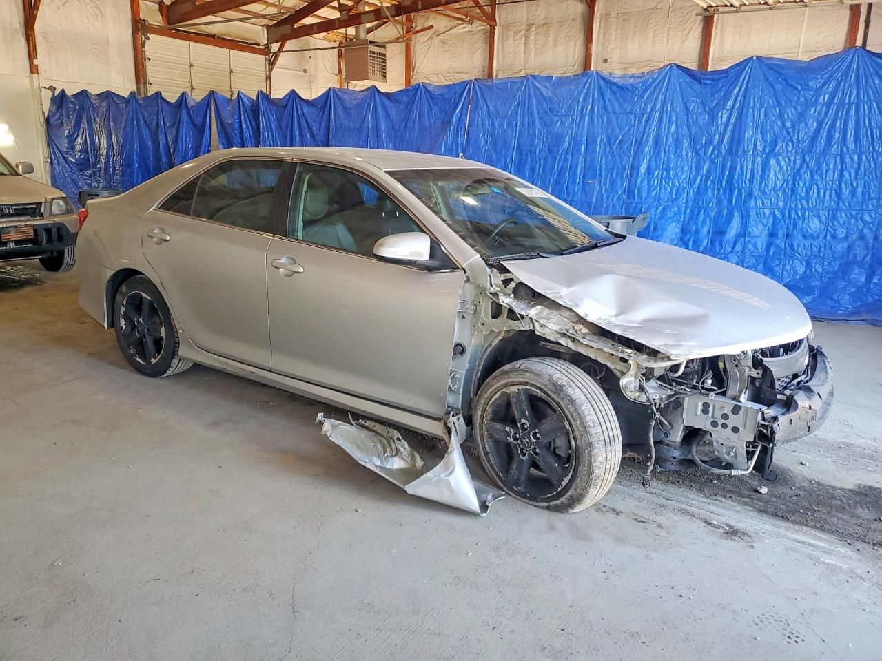 2012 TOYOTA CAMRY SE photo 10