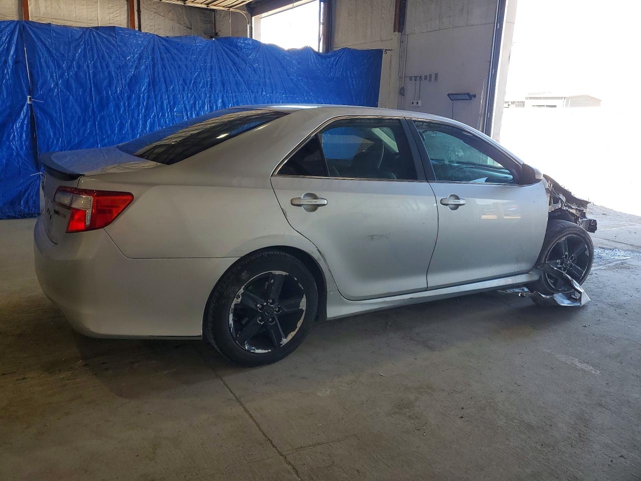 2012 TOYOTA CAMRY SE photo 7