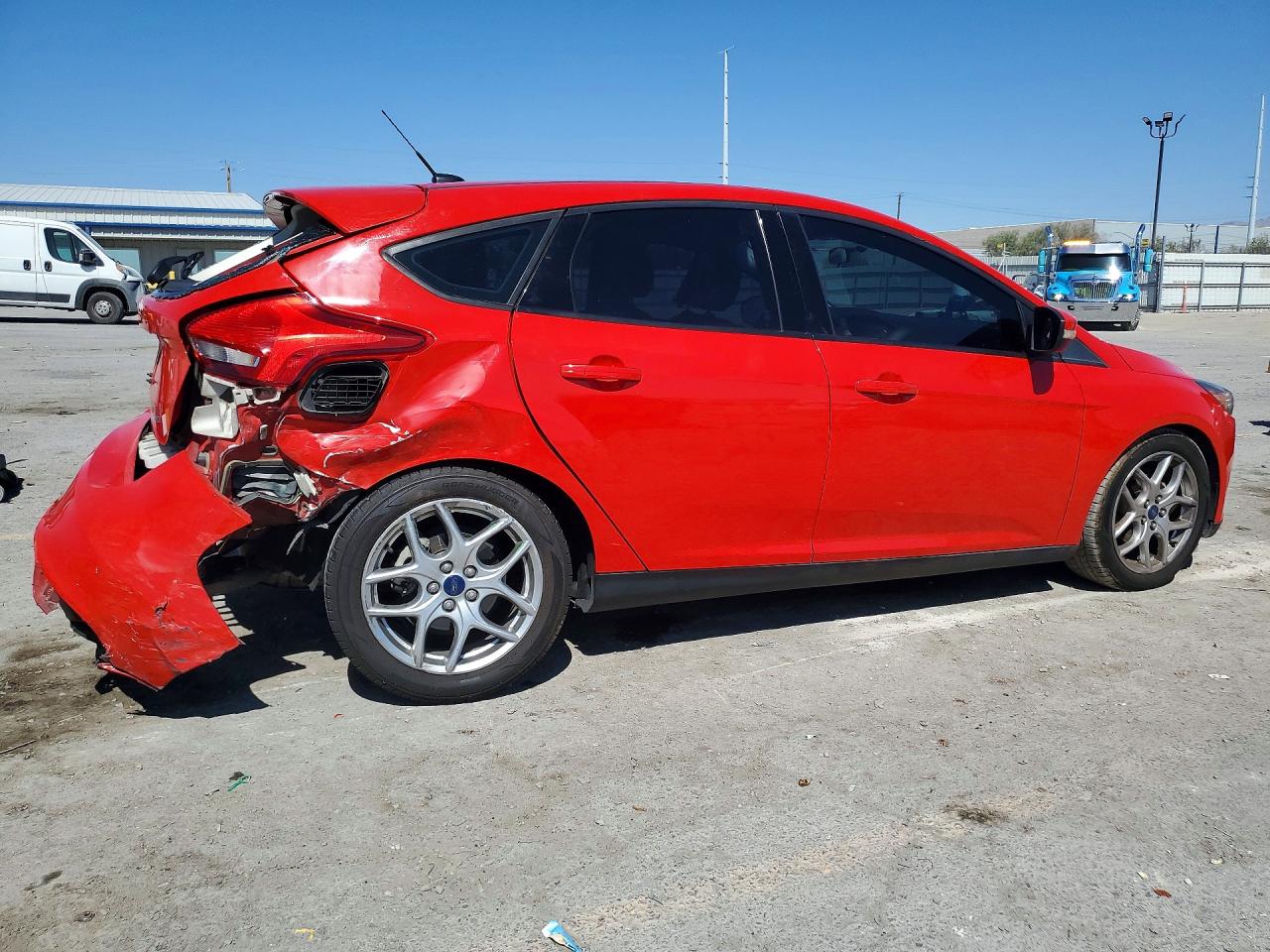 2015 FORD FOCUS SE photo 7