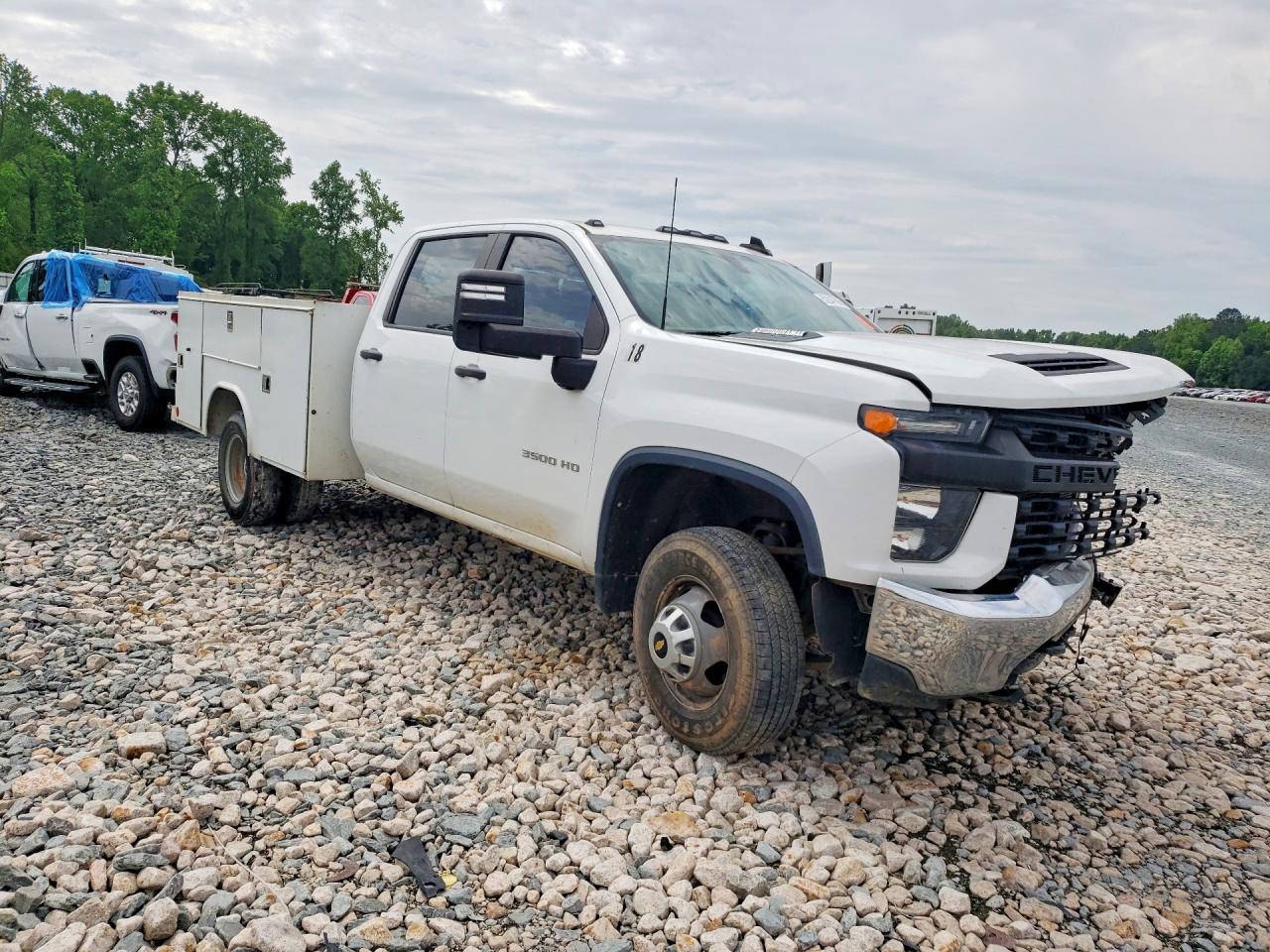 2021 CHEVROLET SILVERADO C3500 photo 7