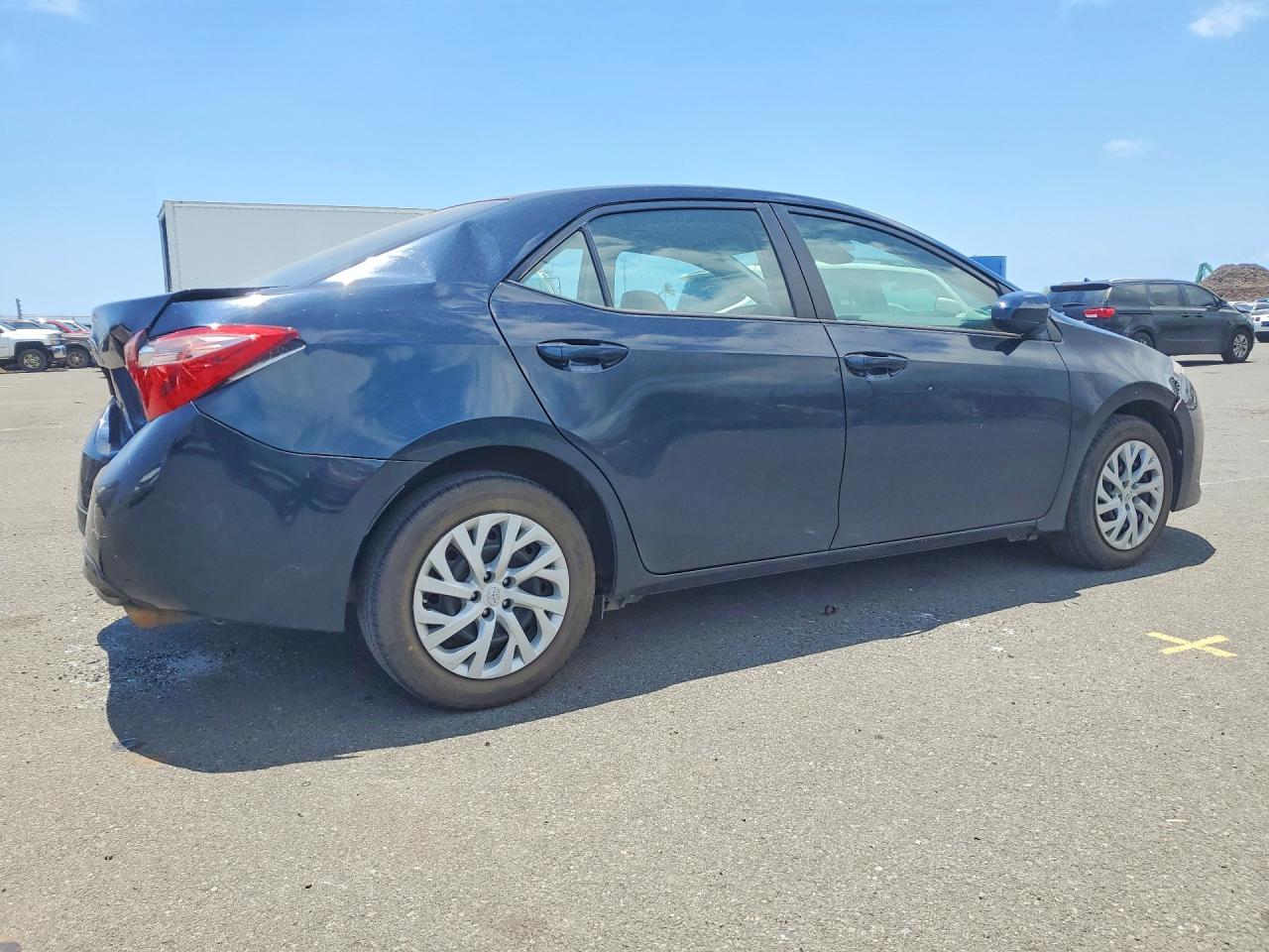 2019 TOYOTA COROLLA L photo 5