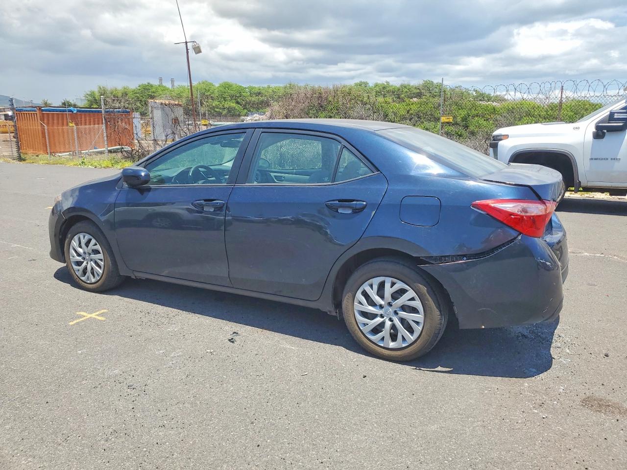 2019 TOYOTA COROLLA L photo 3