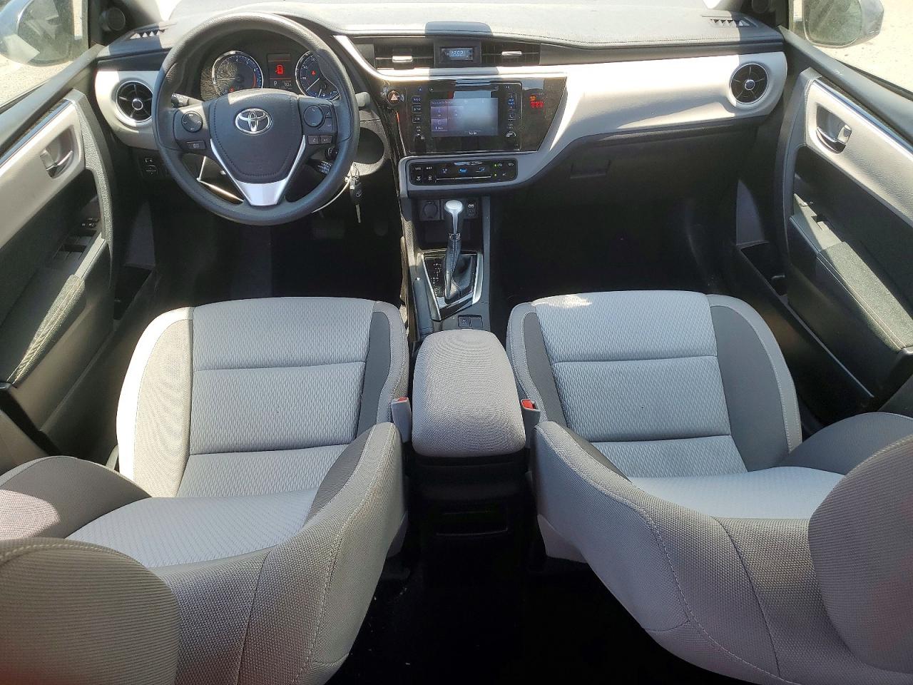 2019 TOYOTA COROLLA L photo 15