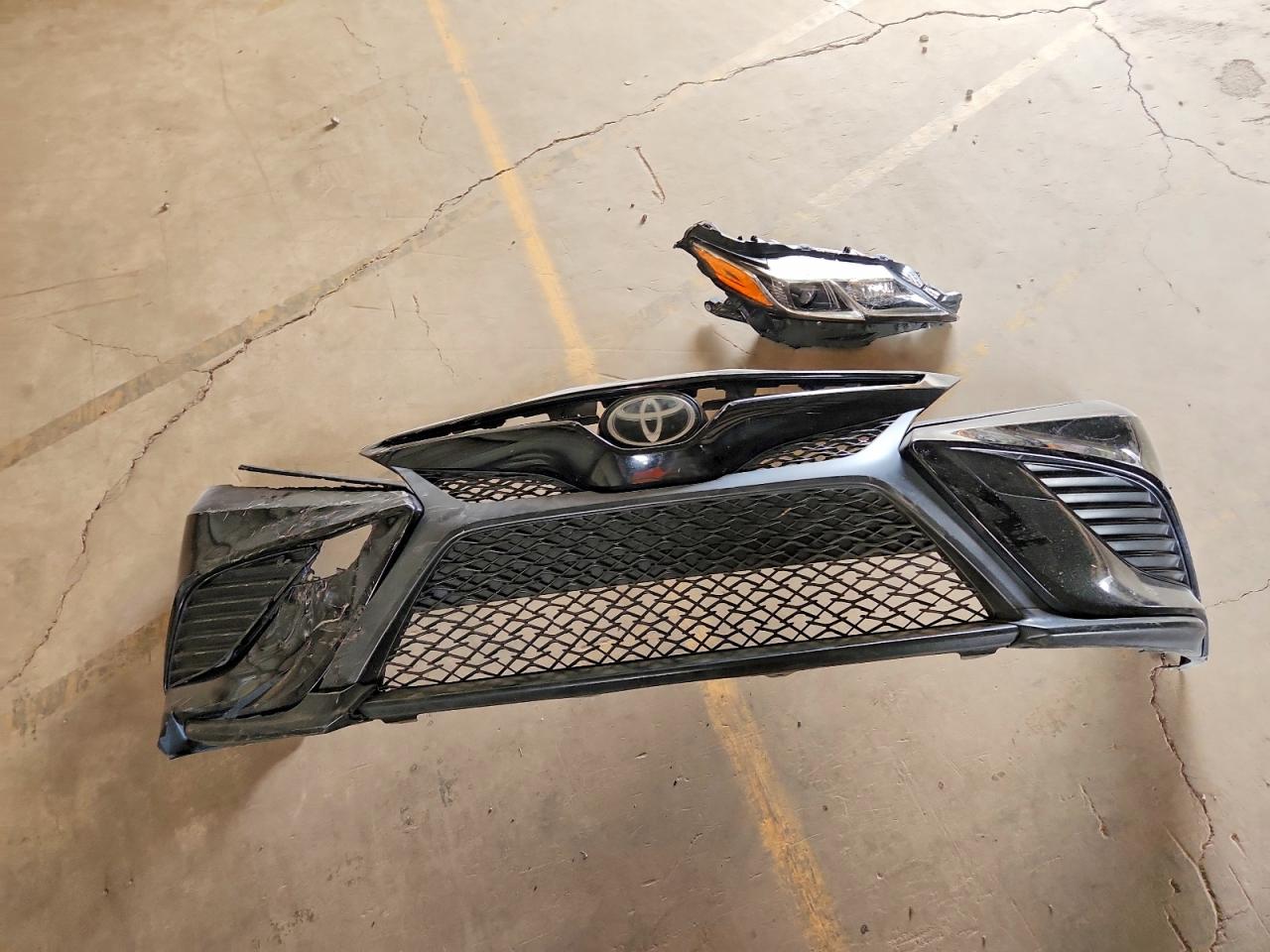 2019 TOYOTA CAMRY SE photo 23