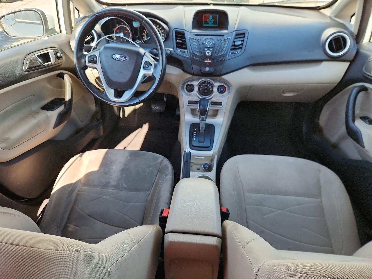 2016 FORD FIESTA SE photo 22