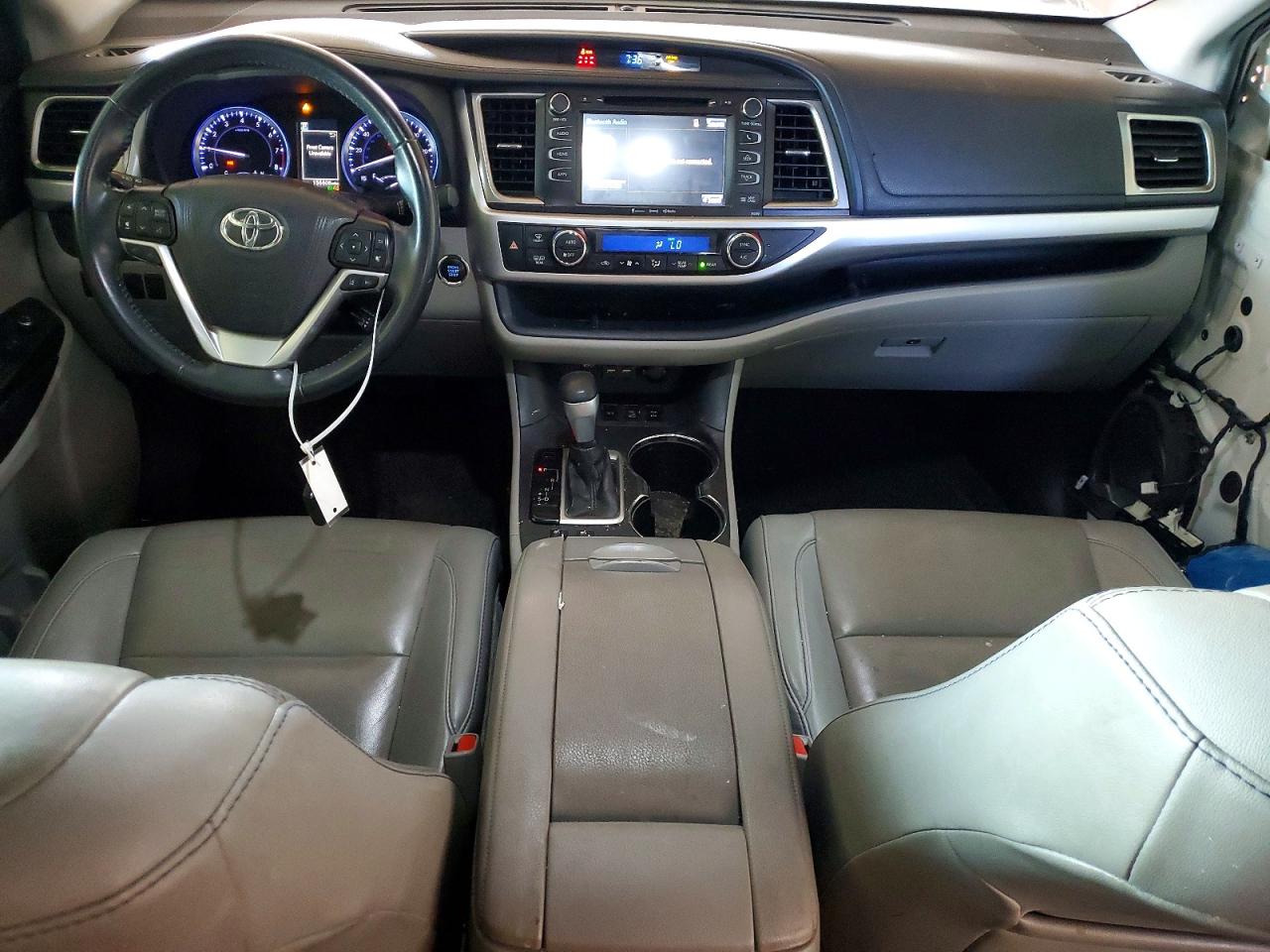 2019 TOYOTA HIGHLANDER XLE photo 15
