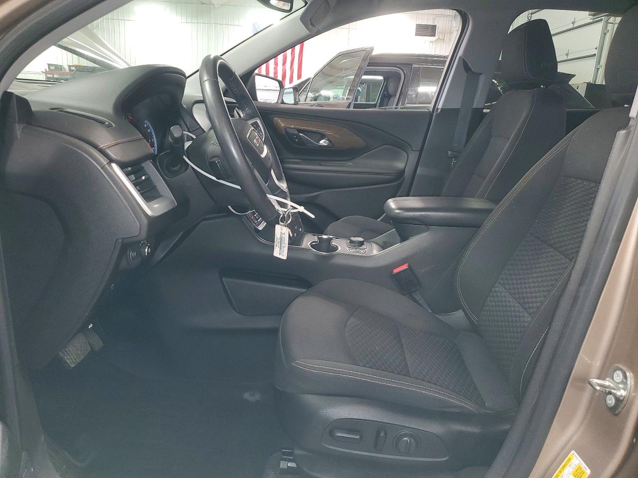 2018 GMC TERRAIN SLE photo 13