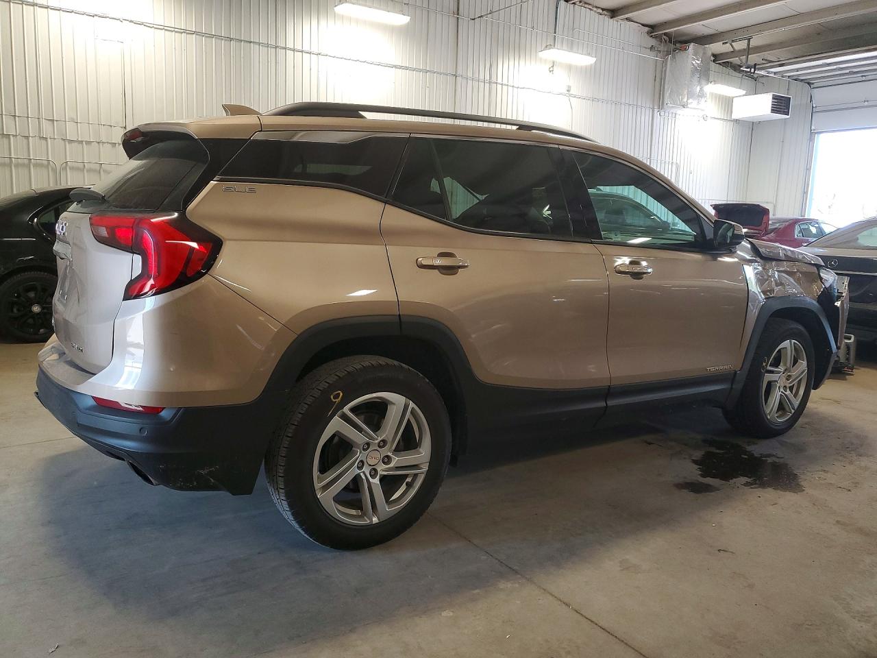 2018 GMC TERRAIN SLE photo 5
