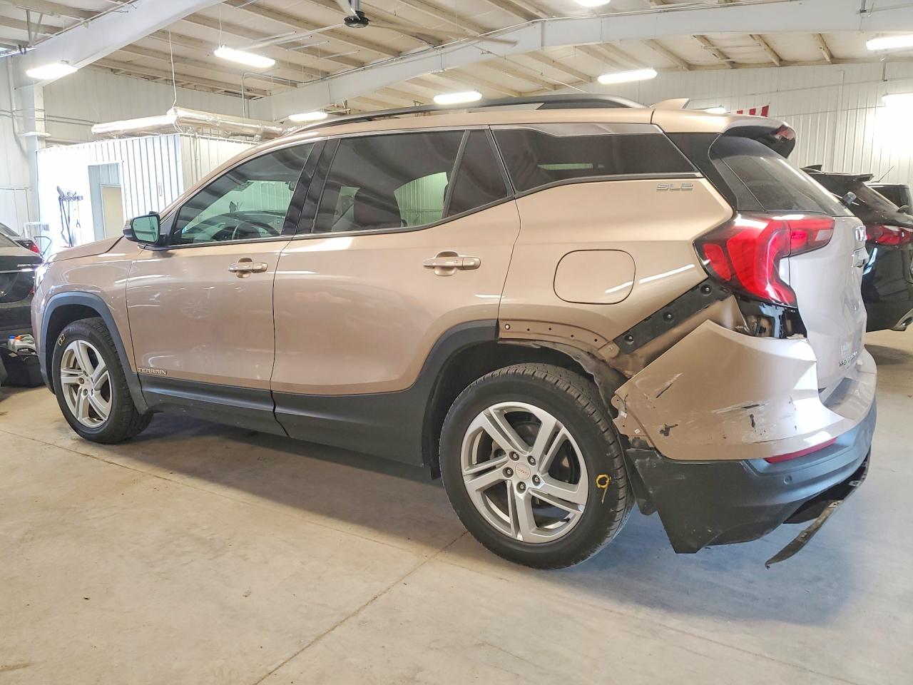 2018 GMC TERRAIN SLE photo 3