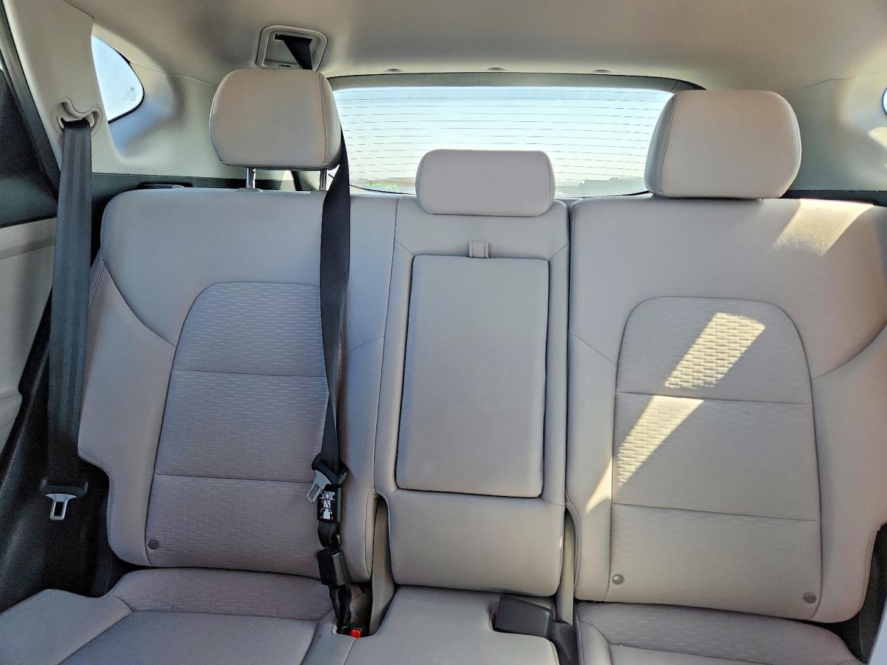 2021 HYUNDAI TUCSON SE photo 19