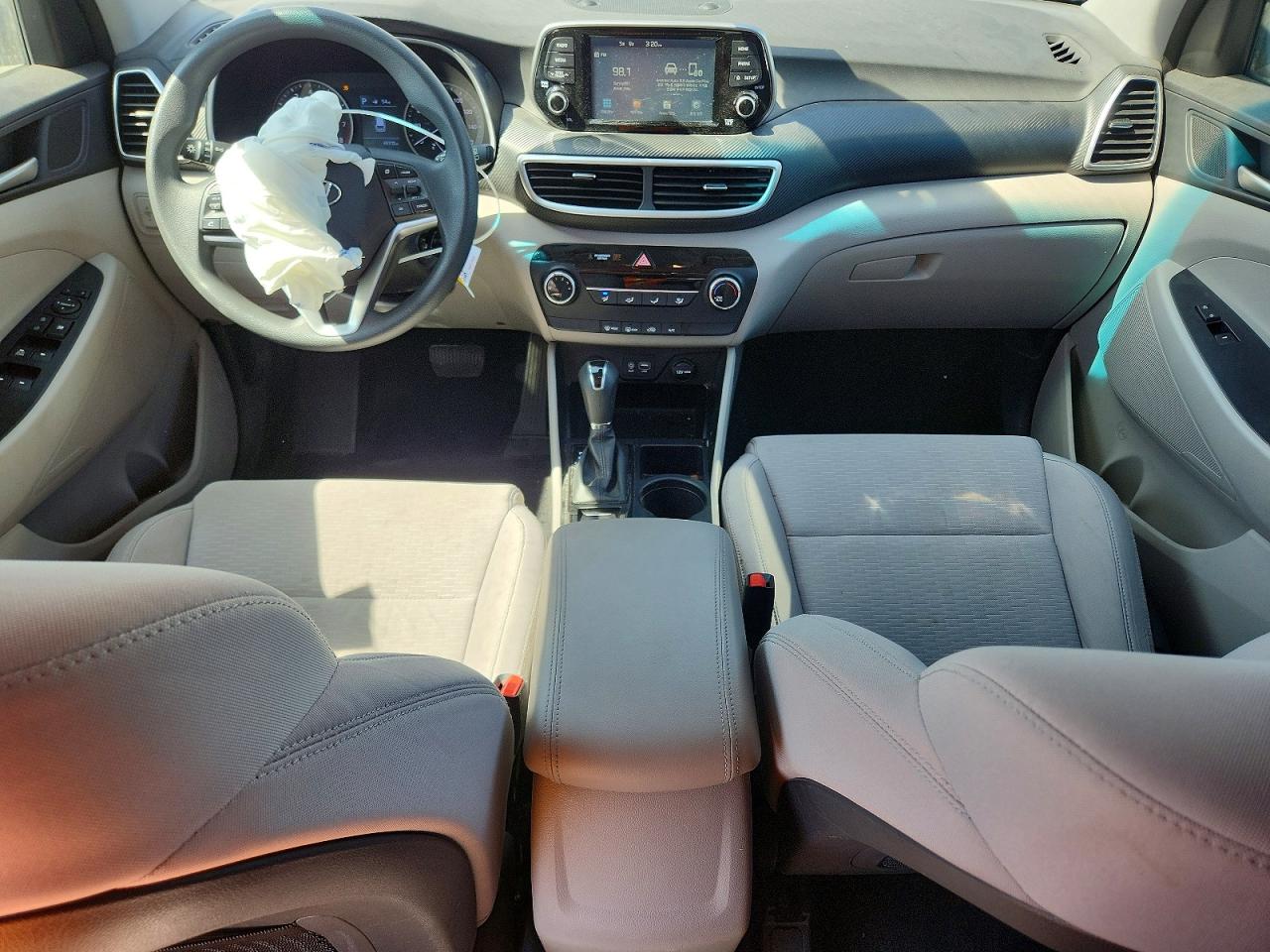 2021 HYUNDAI TUCSON SE photo 15