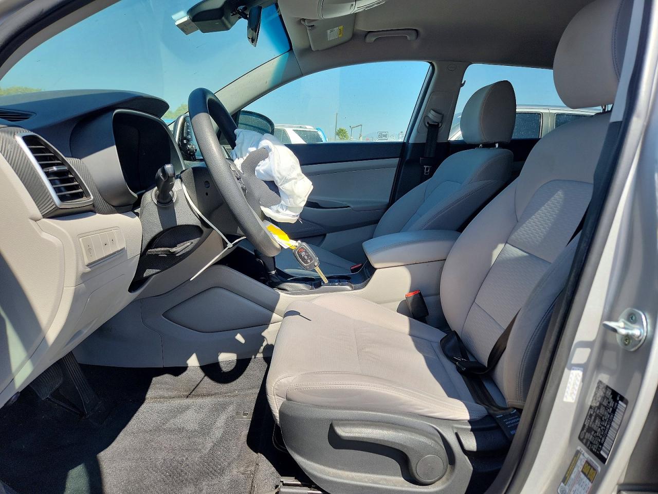2021 HYUNDAI TUCSON SE photo 13