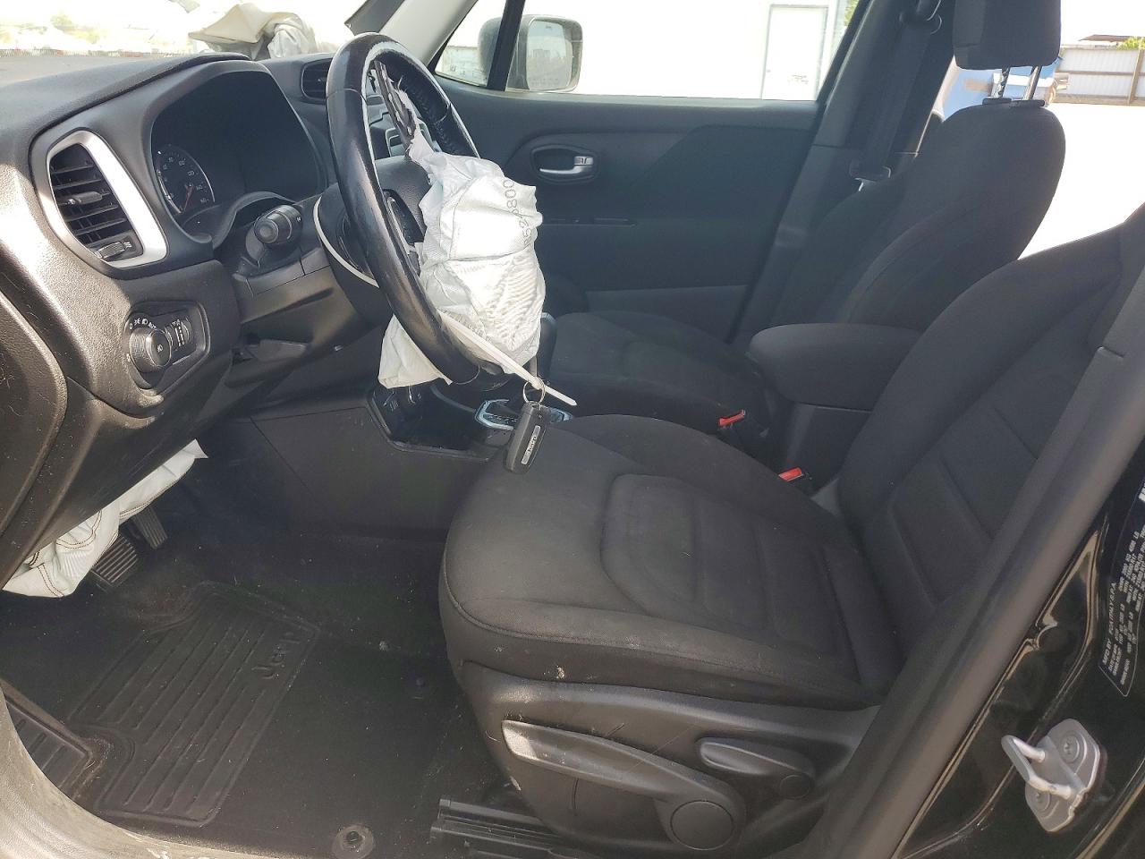 2019 JEEP RENEGADE LATITUDE photo 13