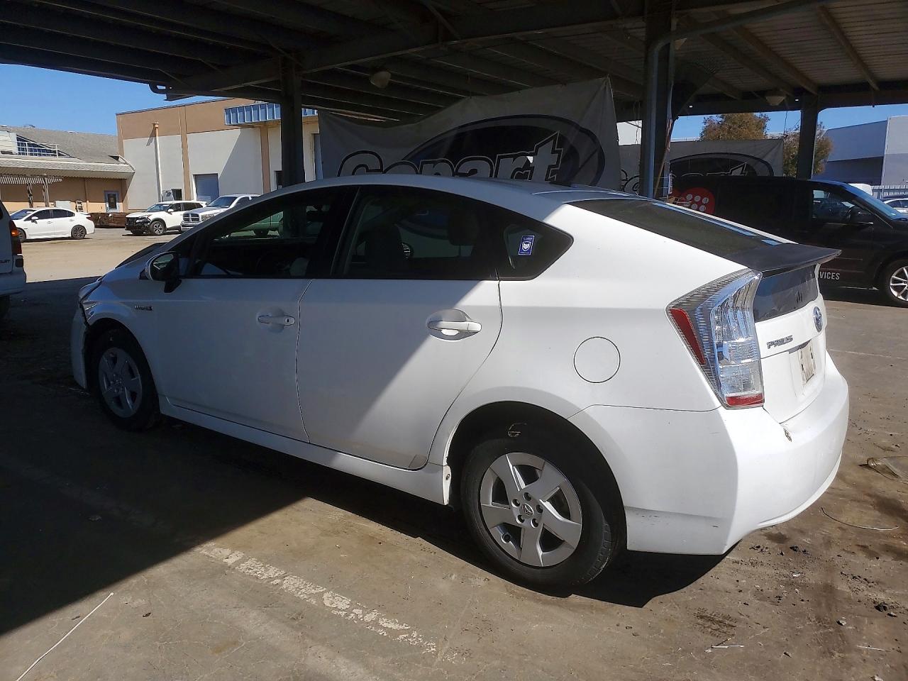 2011 TOYOTA PRIUS ONE photo 4