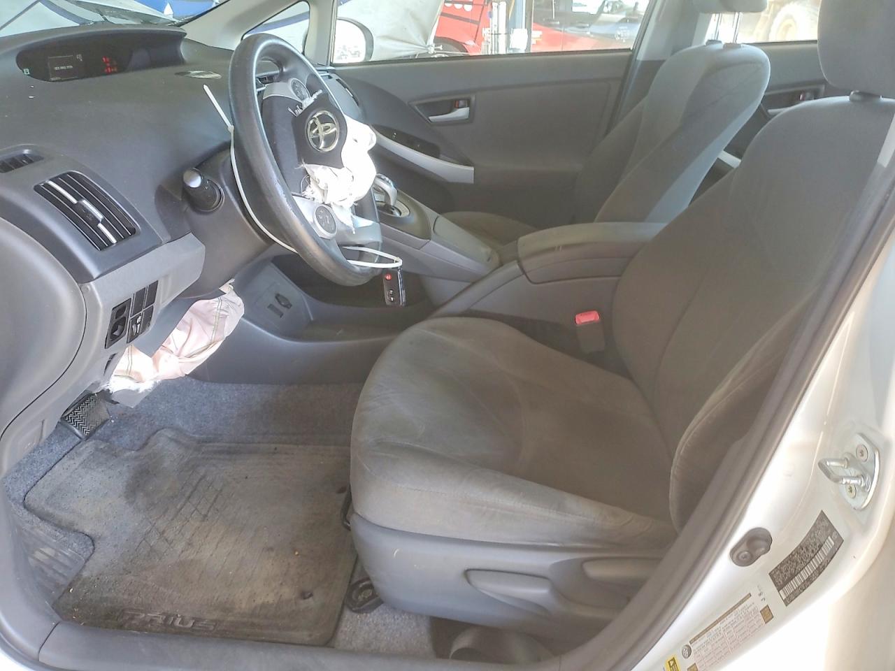 2011 TOYOTA PRIUS ONE photo 19