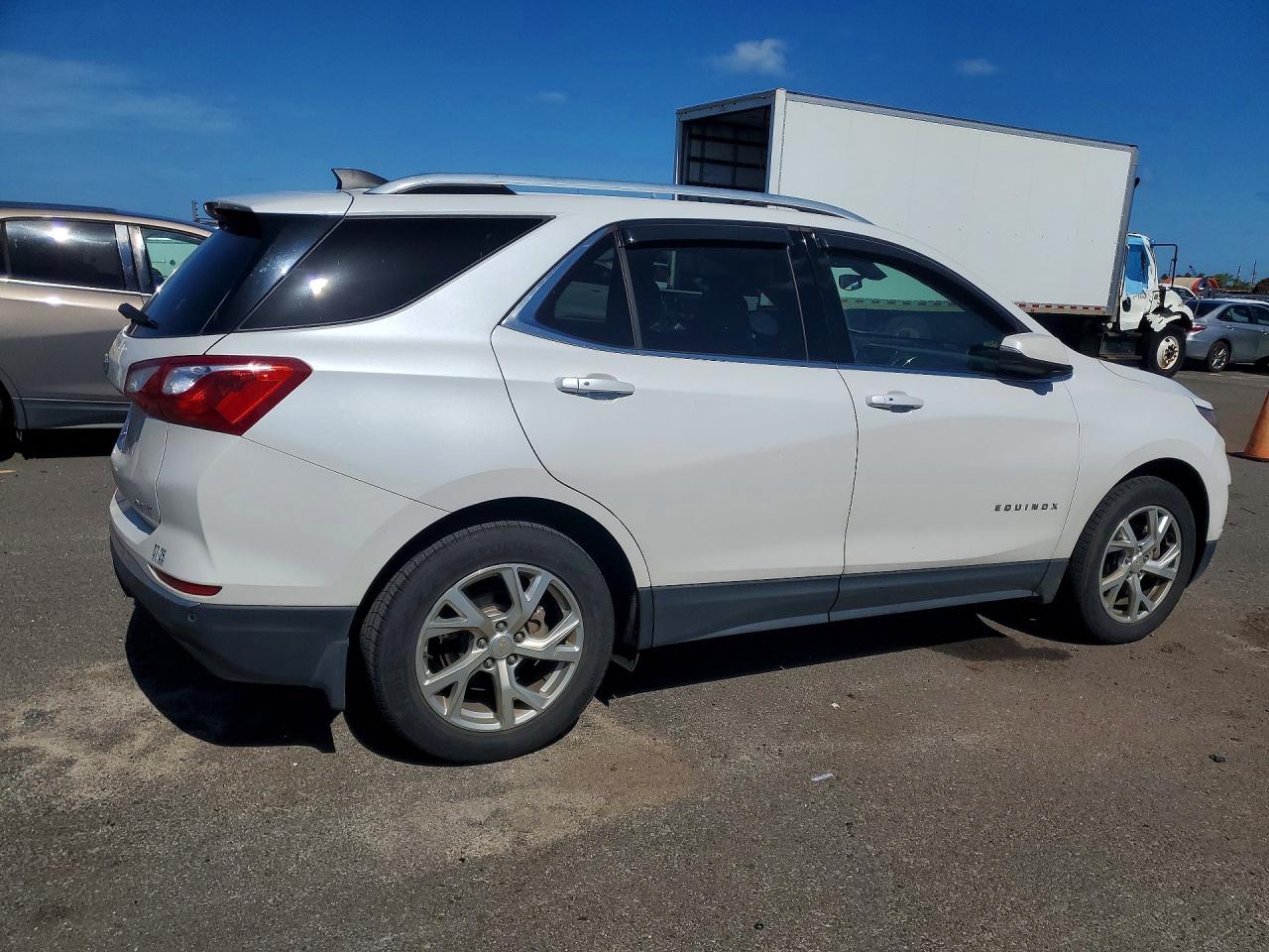 2019 CHEVROLET EQUINOX LT photo 5