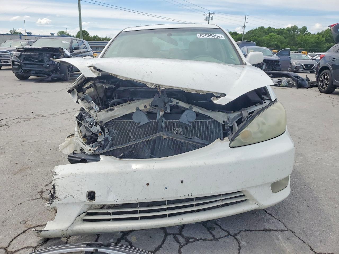 2006 TOYOTA CAMRY XLE photo 9