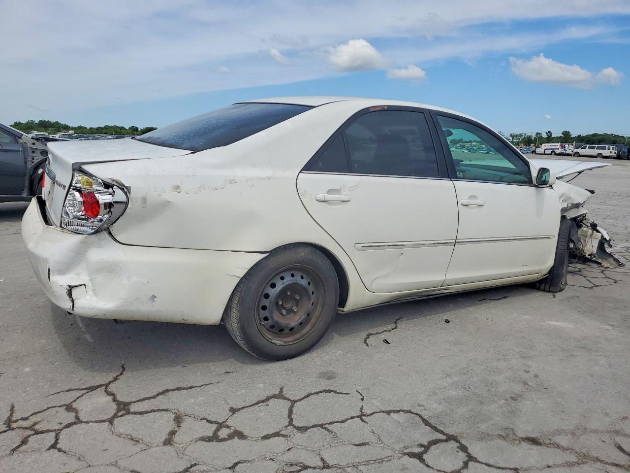 2006 TOYOTA CAMRY XLE photo 5