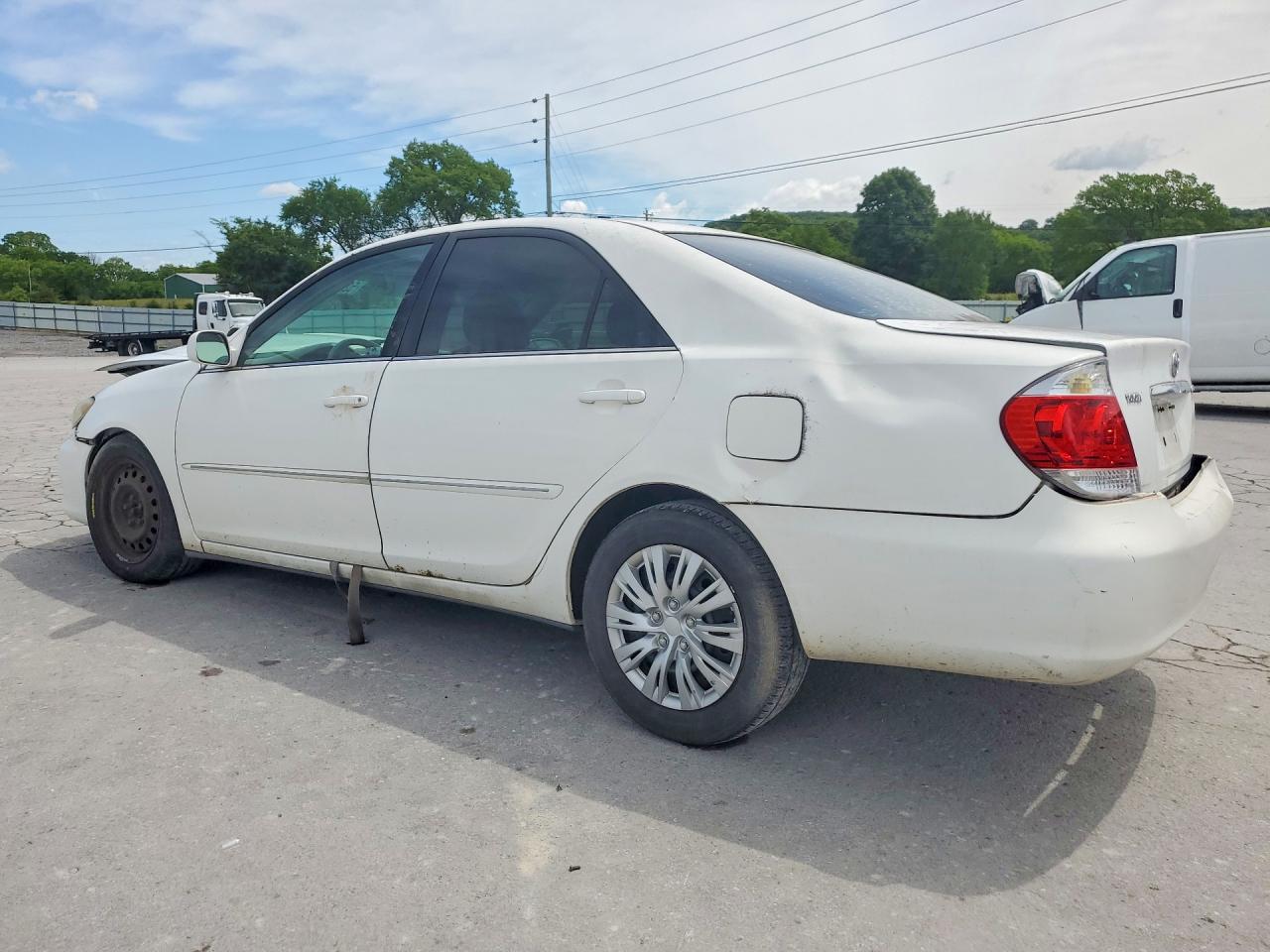 2006 TOYOTA CAMRY XLE photo 3