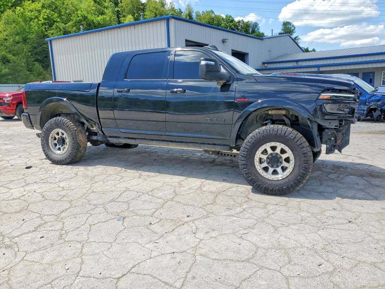 2025 RAM 2500 LIMITED photo 7