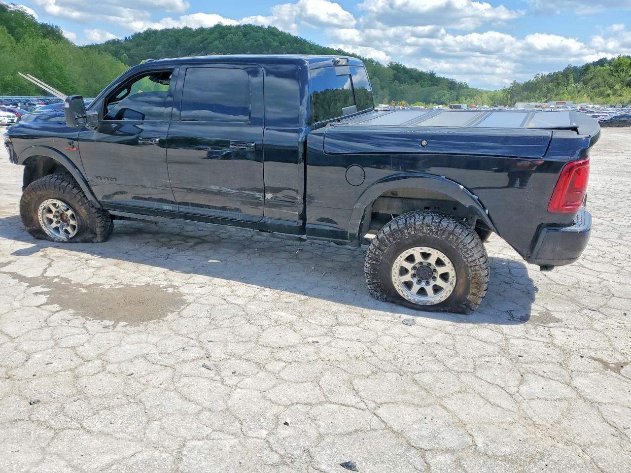 2025 RAM 2500 LIMITED photo 3