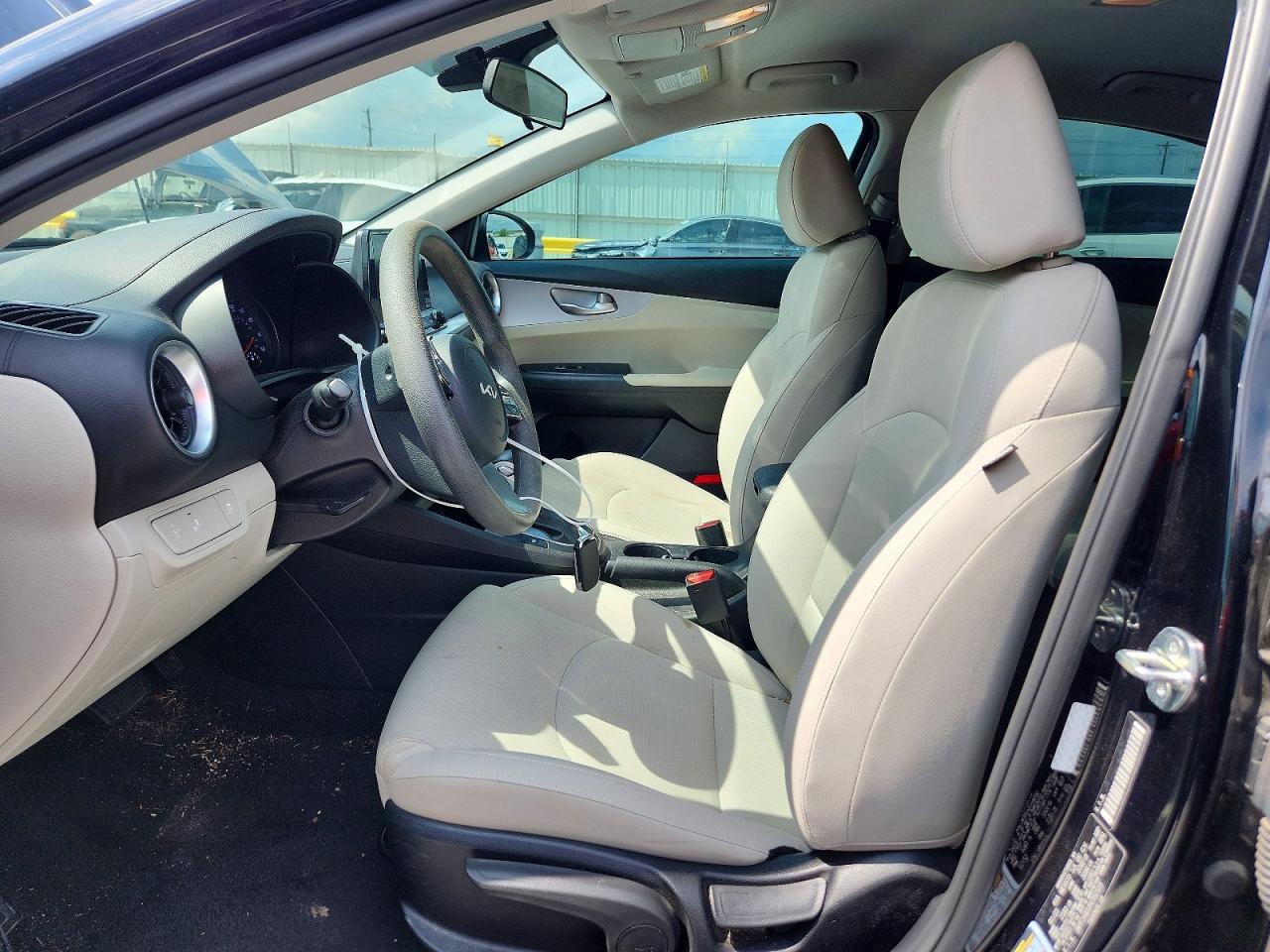 2023 KIA FORTE LXS photo 7