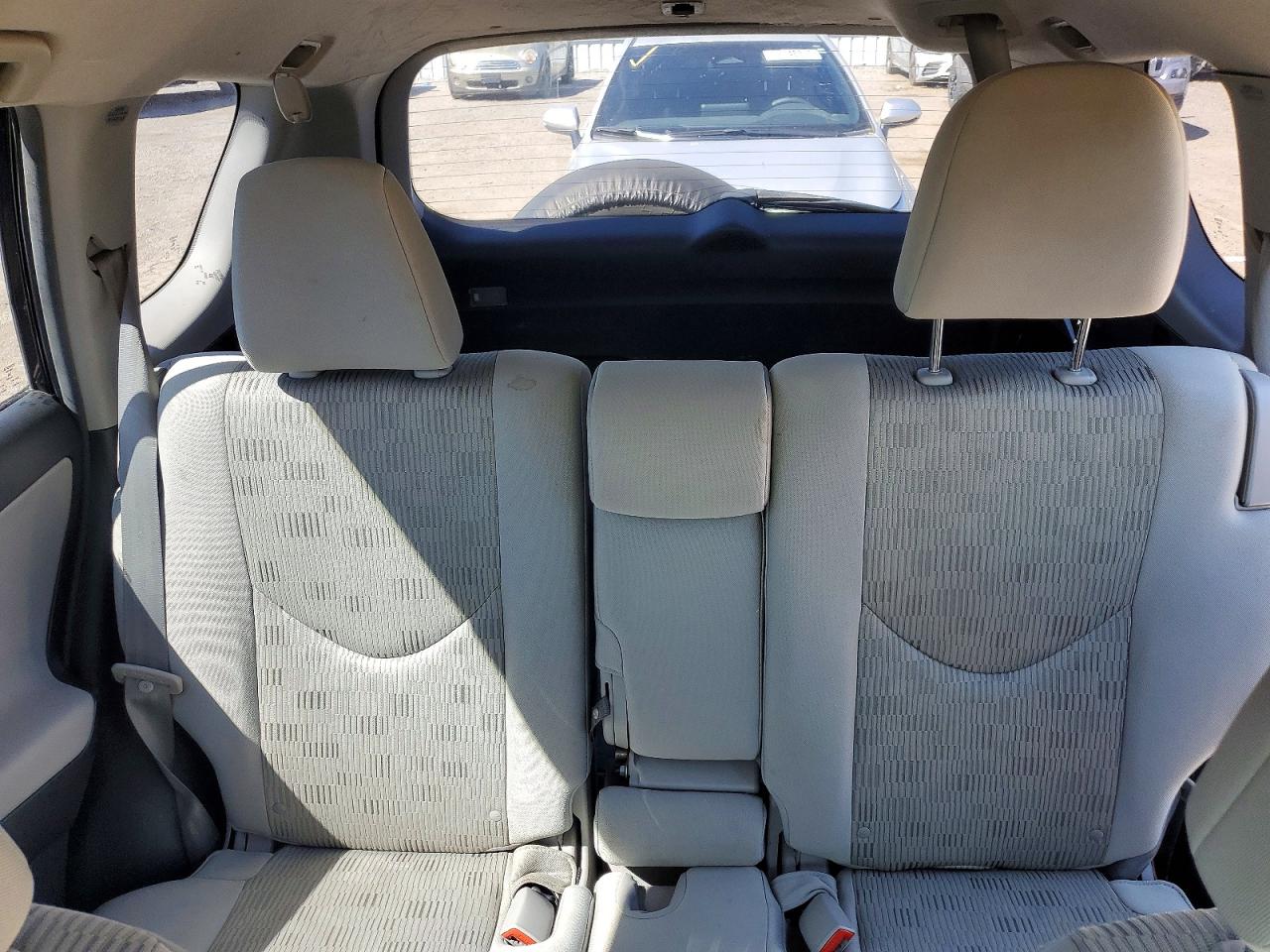 2012 TOYOTA RAV4 BASE photo 28
