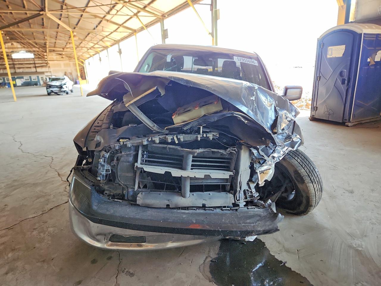 2016 RAM 1500 SLT photo 9