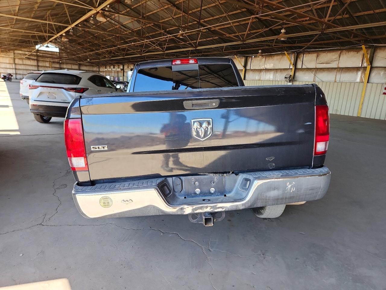 2016 RAM 1500 SLT photo 11