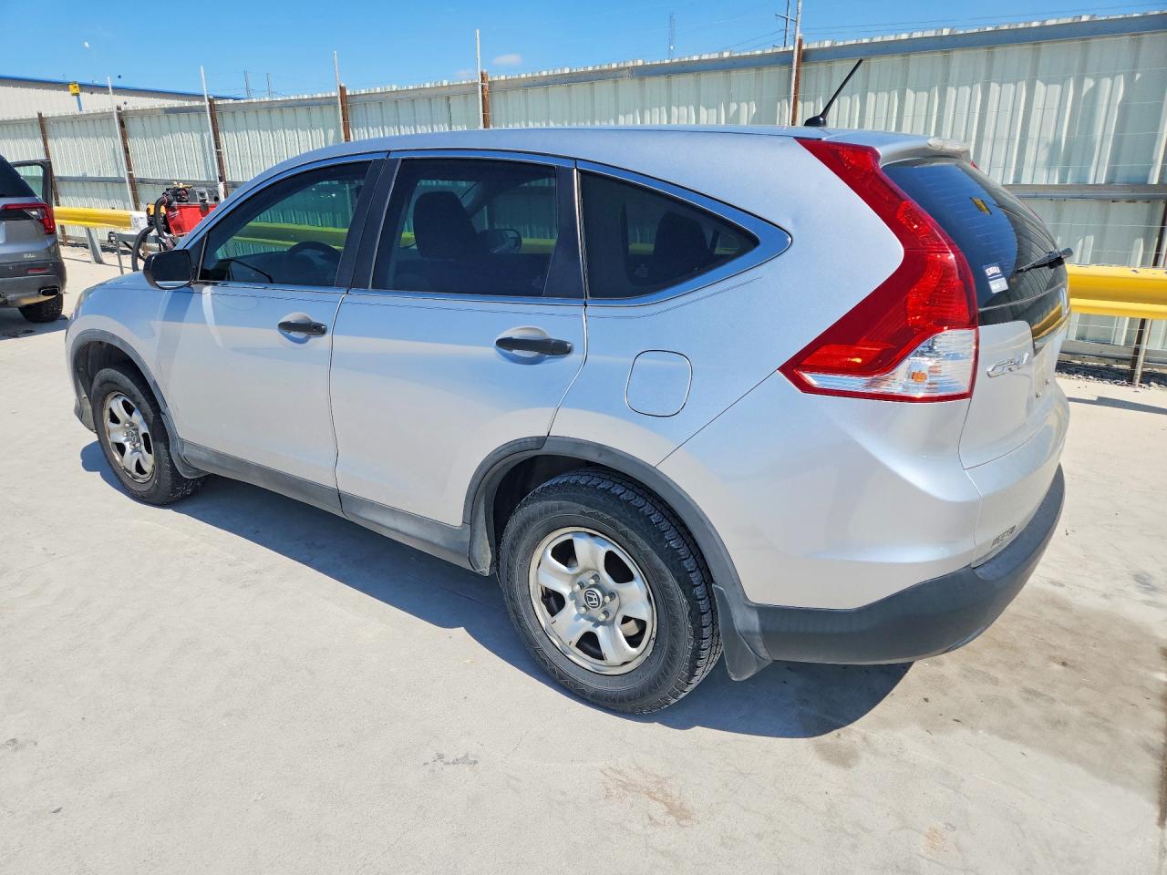 2014 HONDA CR-V LX photo 4