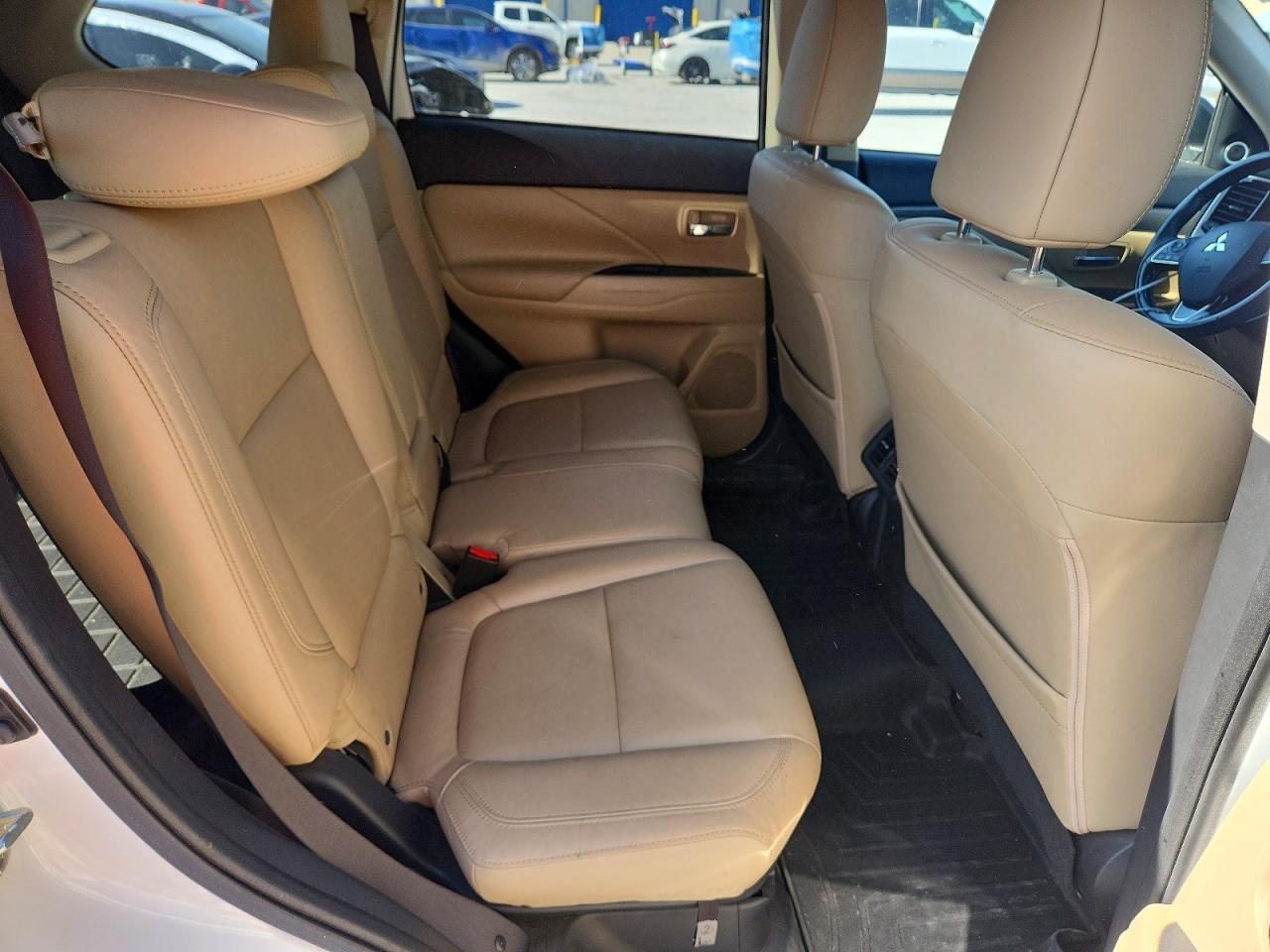 2019 MITSUBISHI OUTLANDER SE photo 19