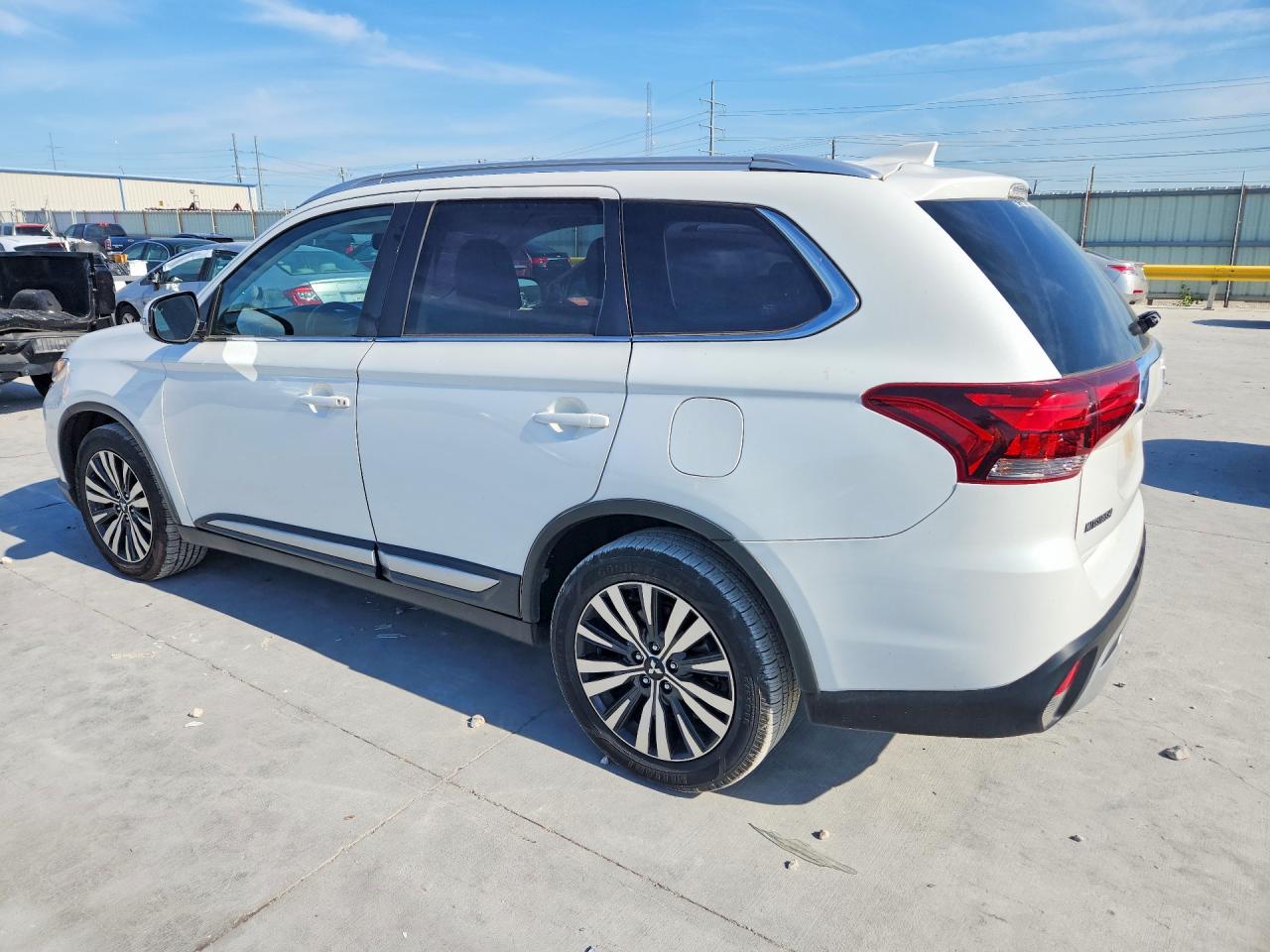 2019 MITSUBISHI OUTLANDER SE photo 3