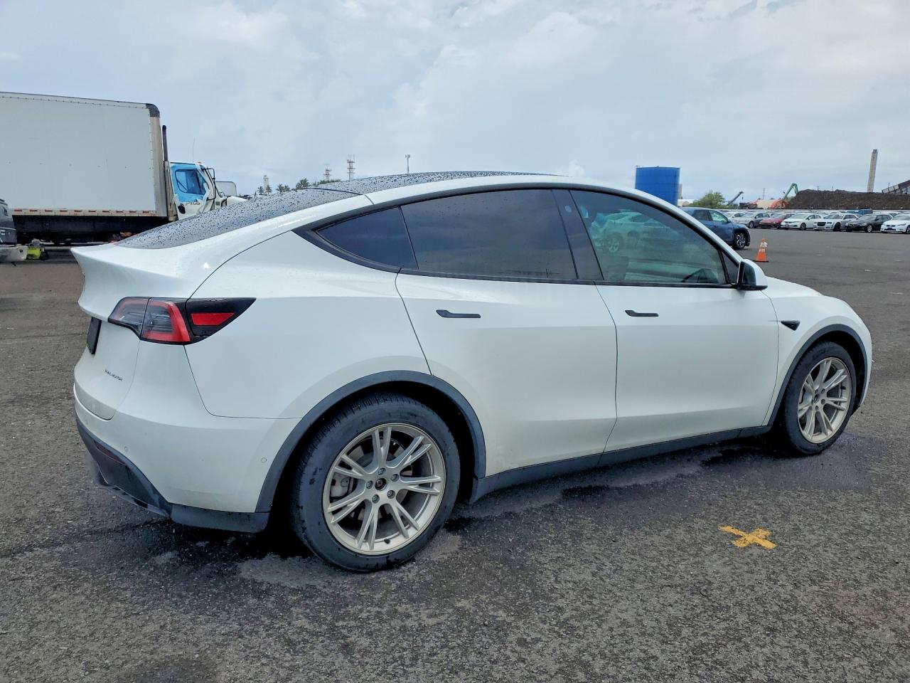 2021 TESLA MODEL Y photo 5