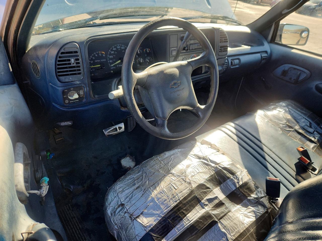 1996 CHEVROLET GMT-400 C2500 photo 15