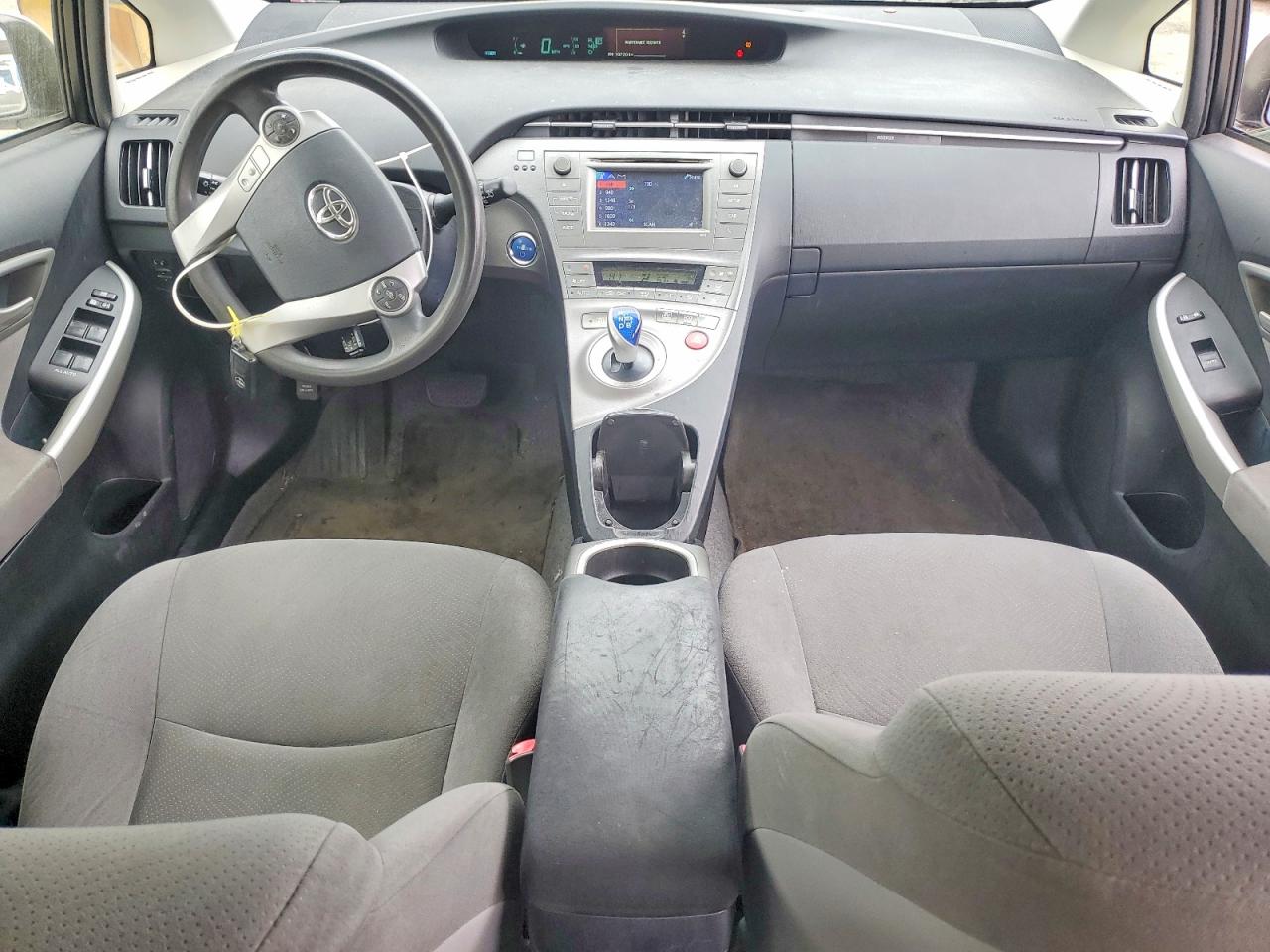 2013 TOYOTA PRIUS TWO photo 22