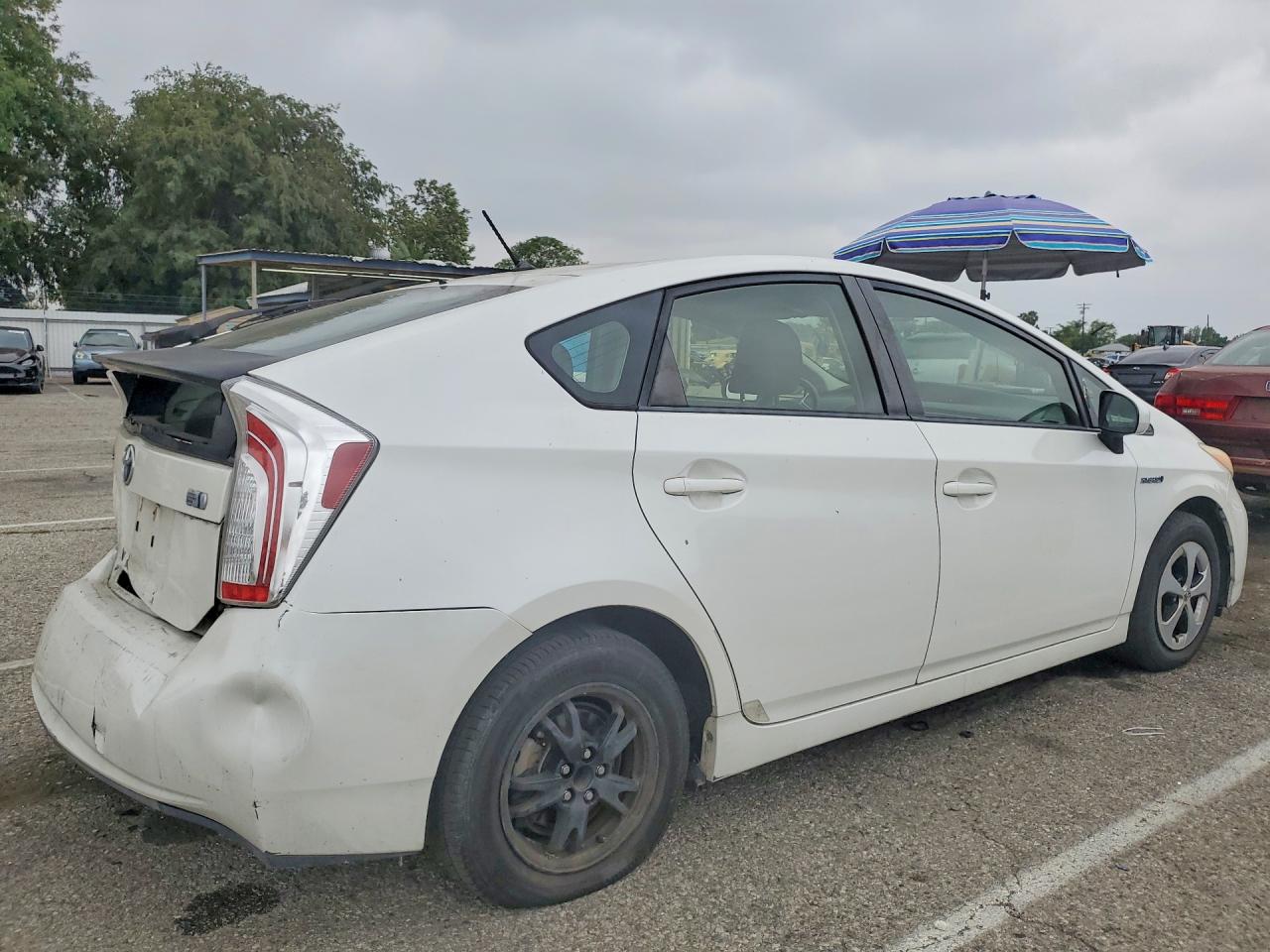 2013 TOYOTA PRIUS TWO photo 7
