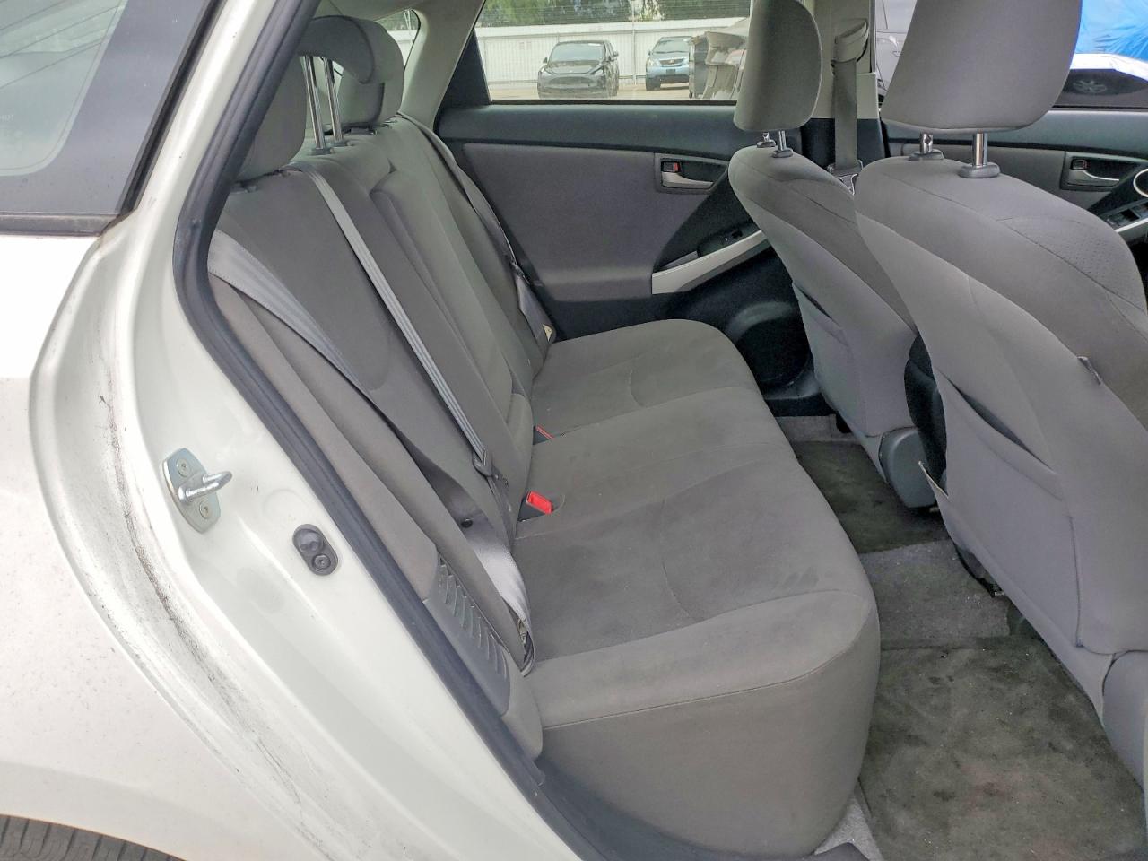 2013 TOYOTA PRIUS TWO photo 28