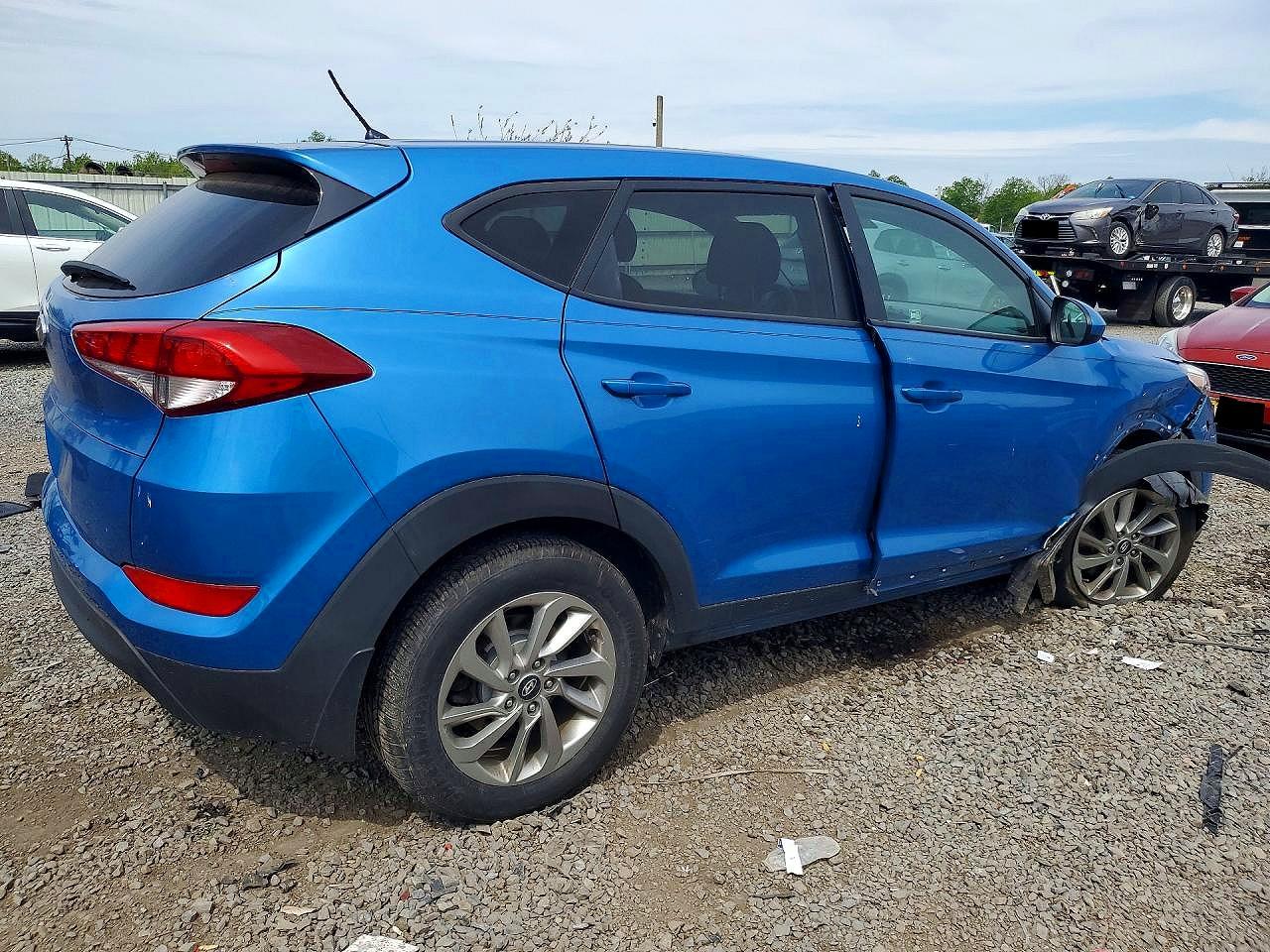 2018 HYUNDAI TUCSON SE photo 5