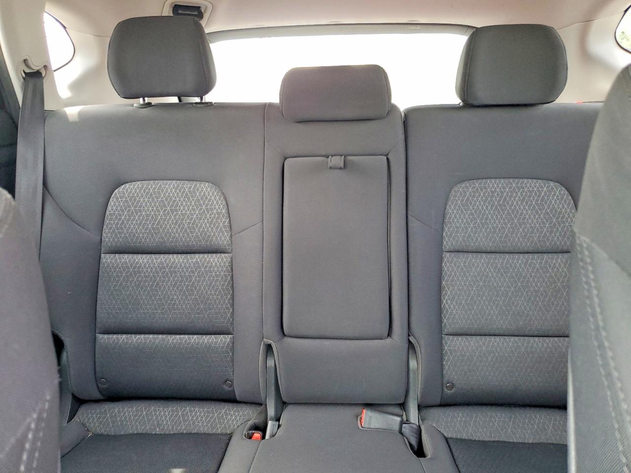 2018 HYUNDAI TUCSON SE photo 19