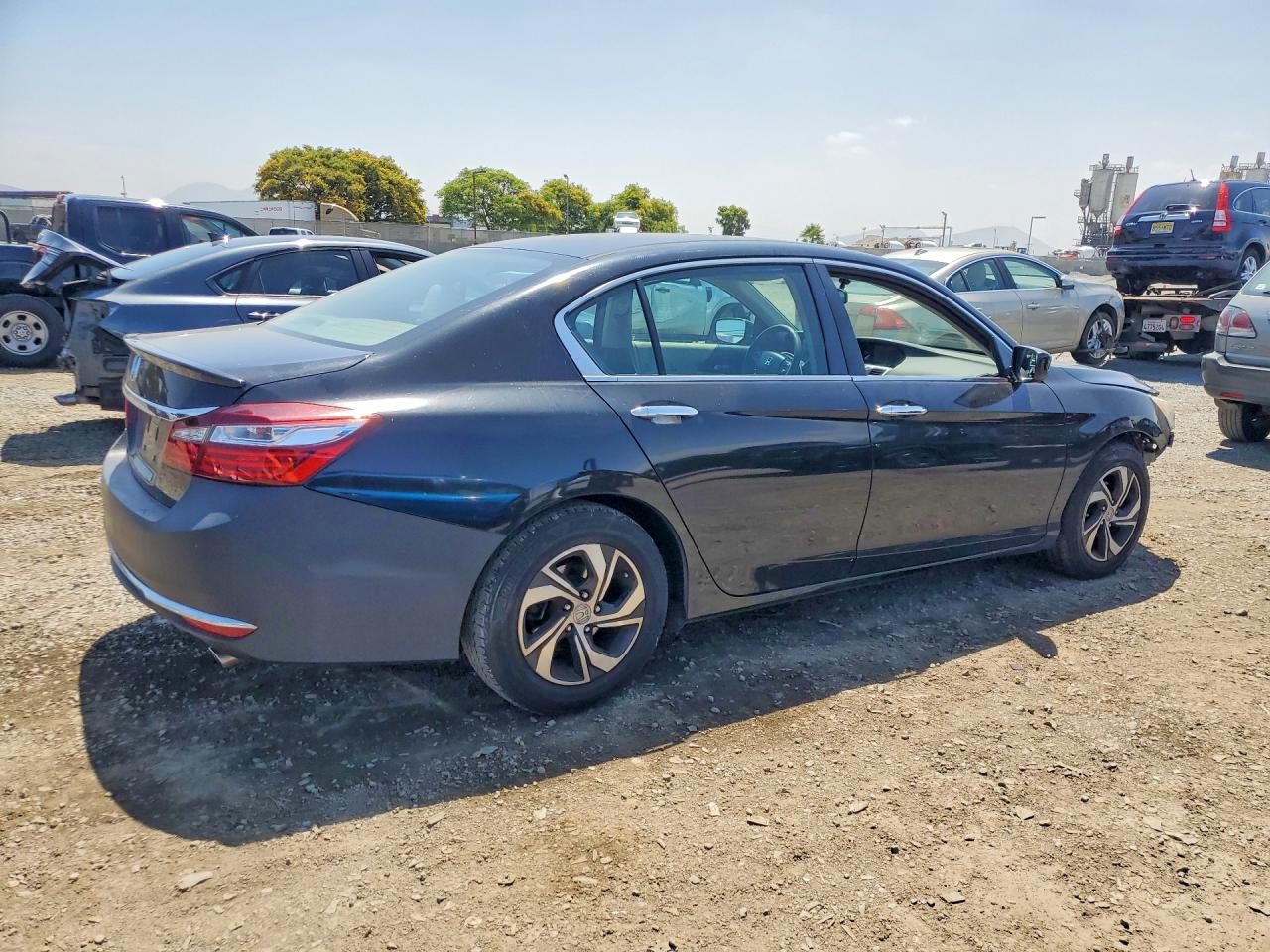 2017 HONDA ACCORD LX photo 5