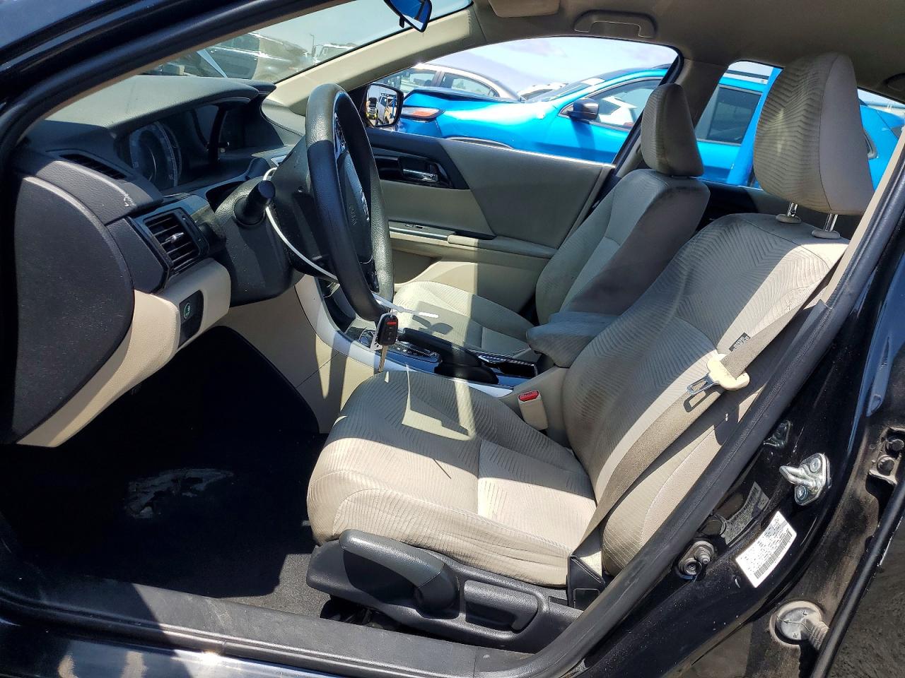 2017 HONDA ACCORD LX photo 13