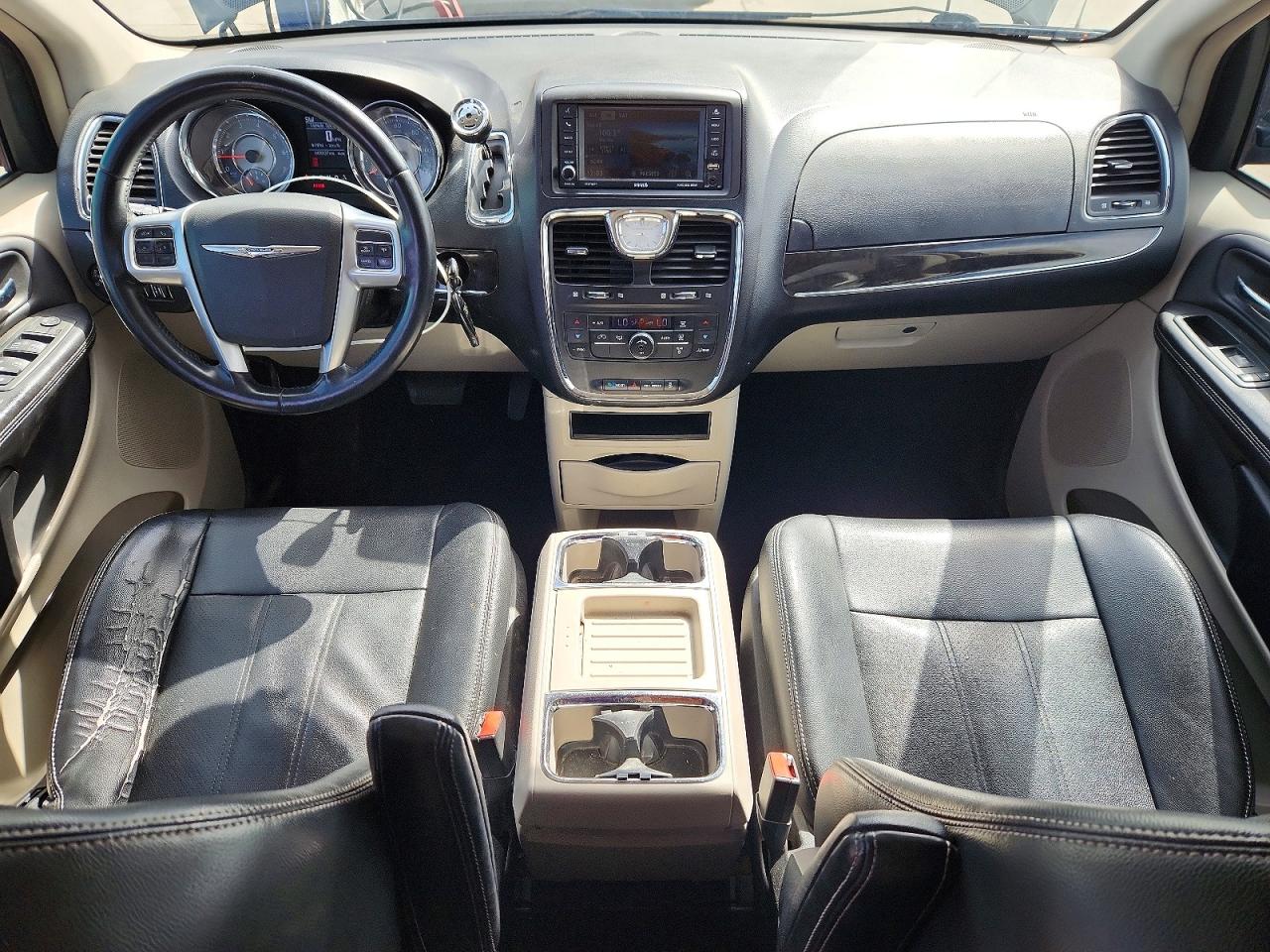 2012 CHRYSLER TOWN & COUNTRY TOURING photo 22
