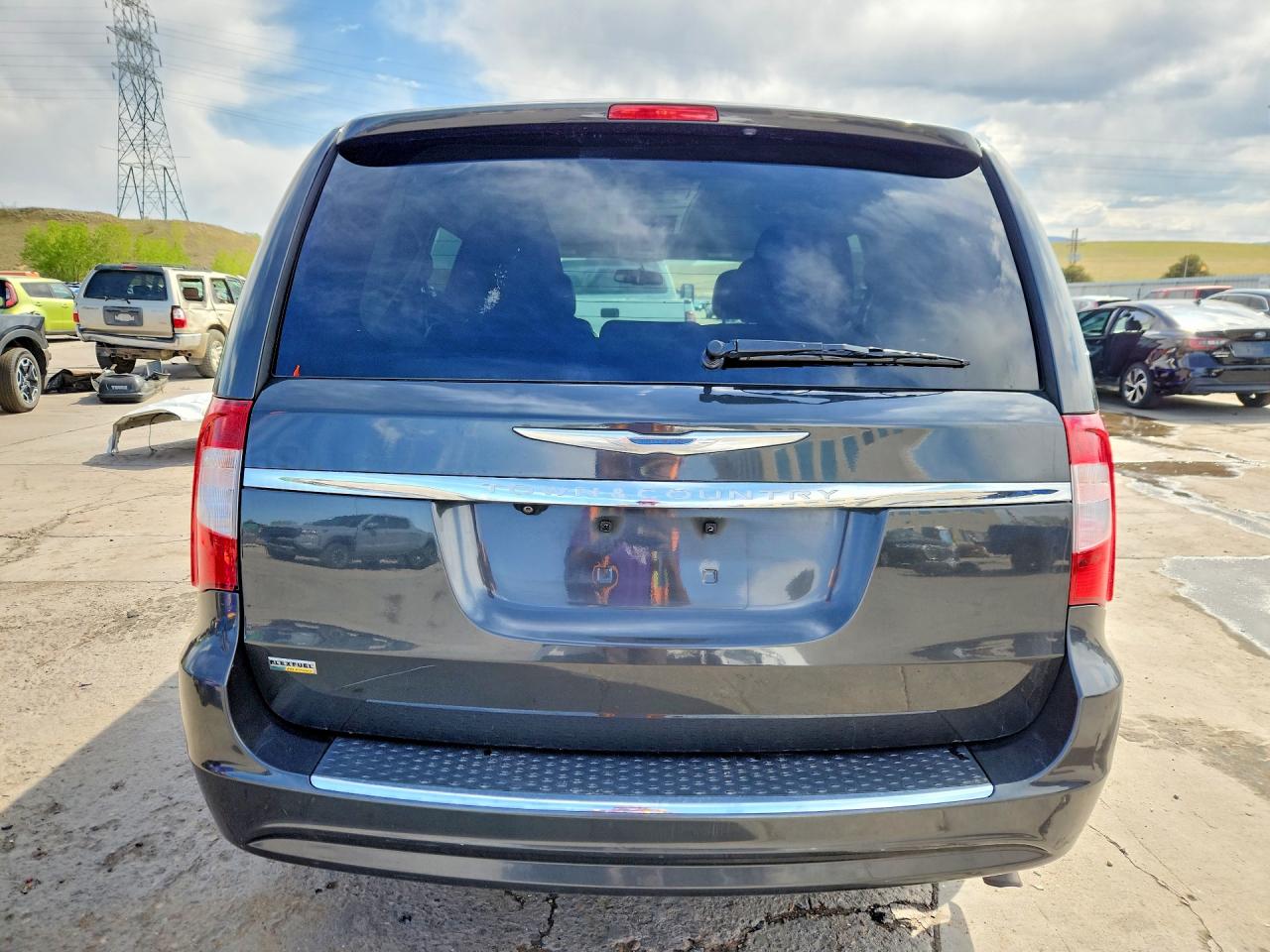 2012 CHRYSLER TOWN & COUNTRY TOURING photo 16