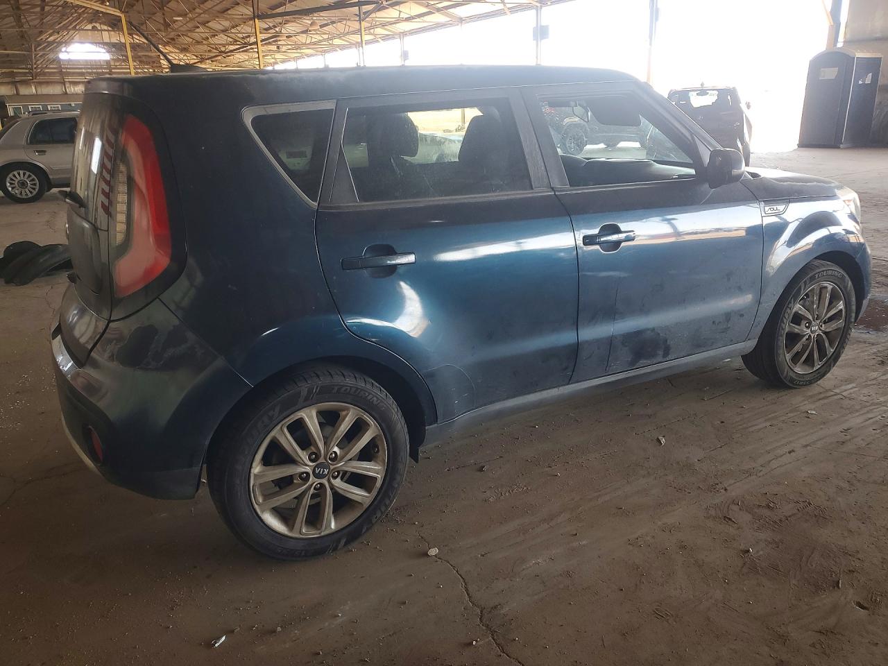 2017 KIA SOUL + photo 7