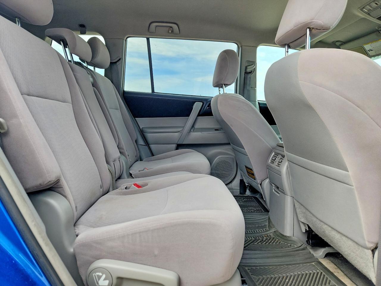 2008 TOYOTA HIGHLANDER BASE photo 21