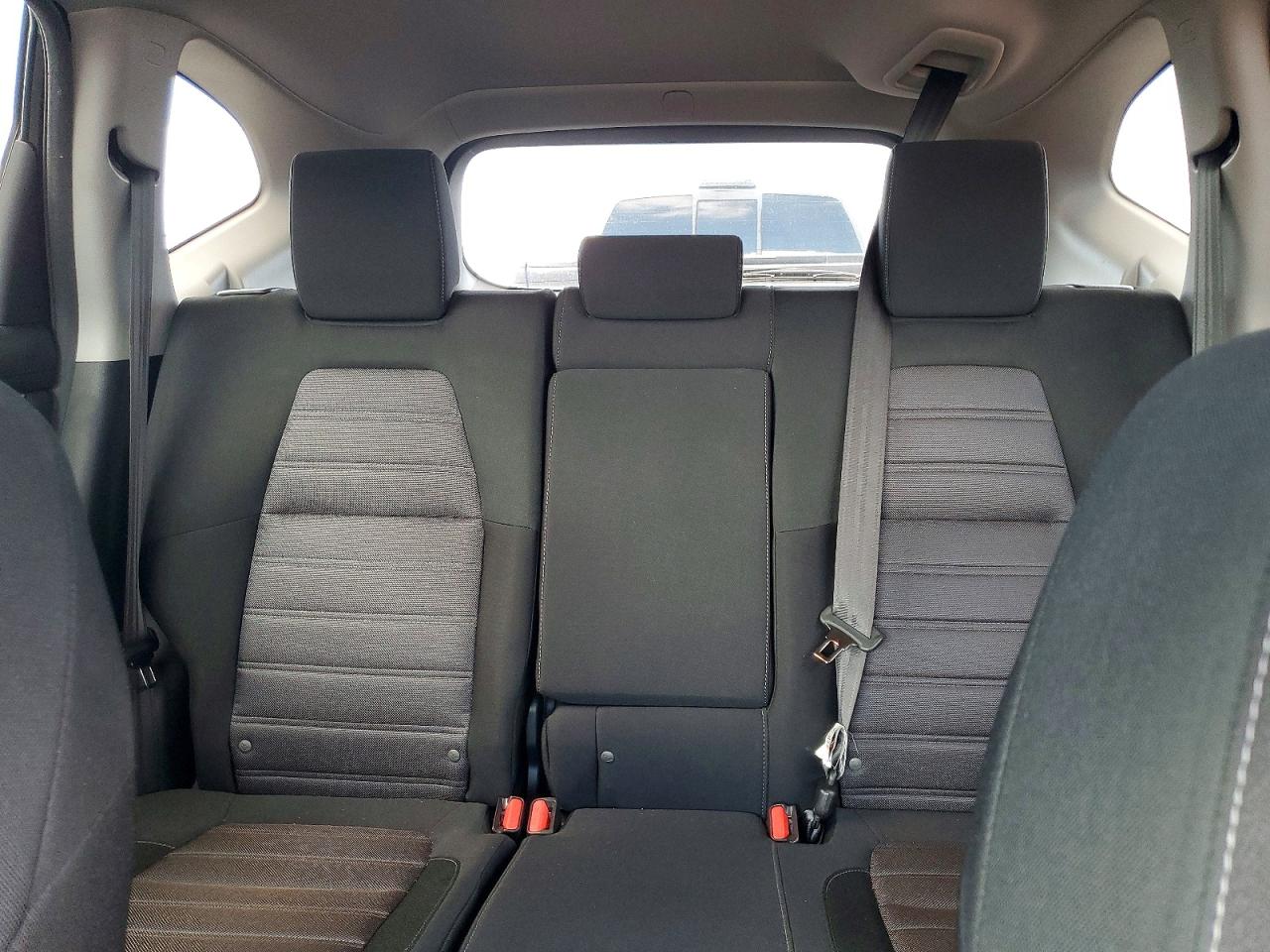 2017 HONDA CR-V LX photo 19