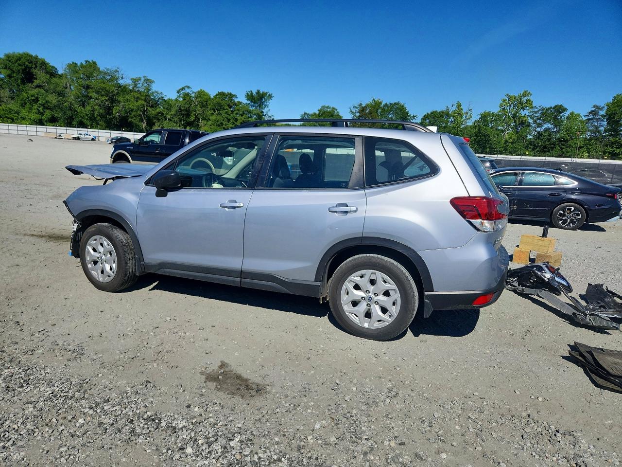 2021 SUBARU FORESTER photo 4