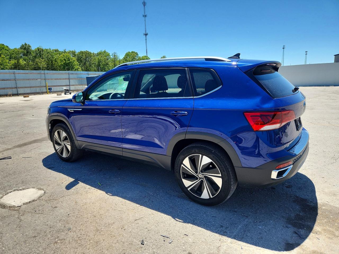 2024 VOLKSWAGEN TAOS SE photo 4